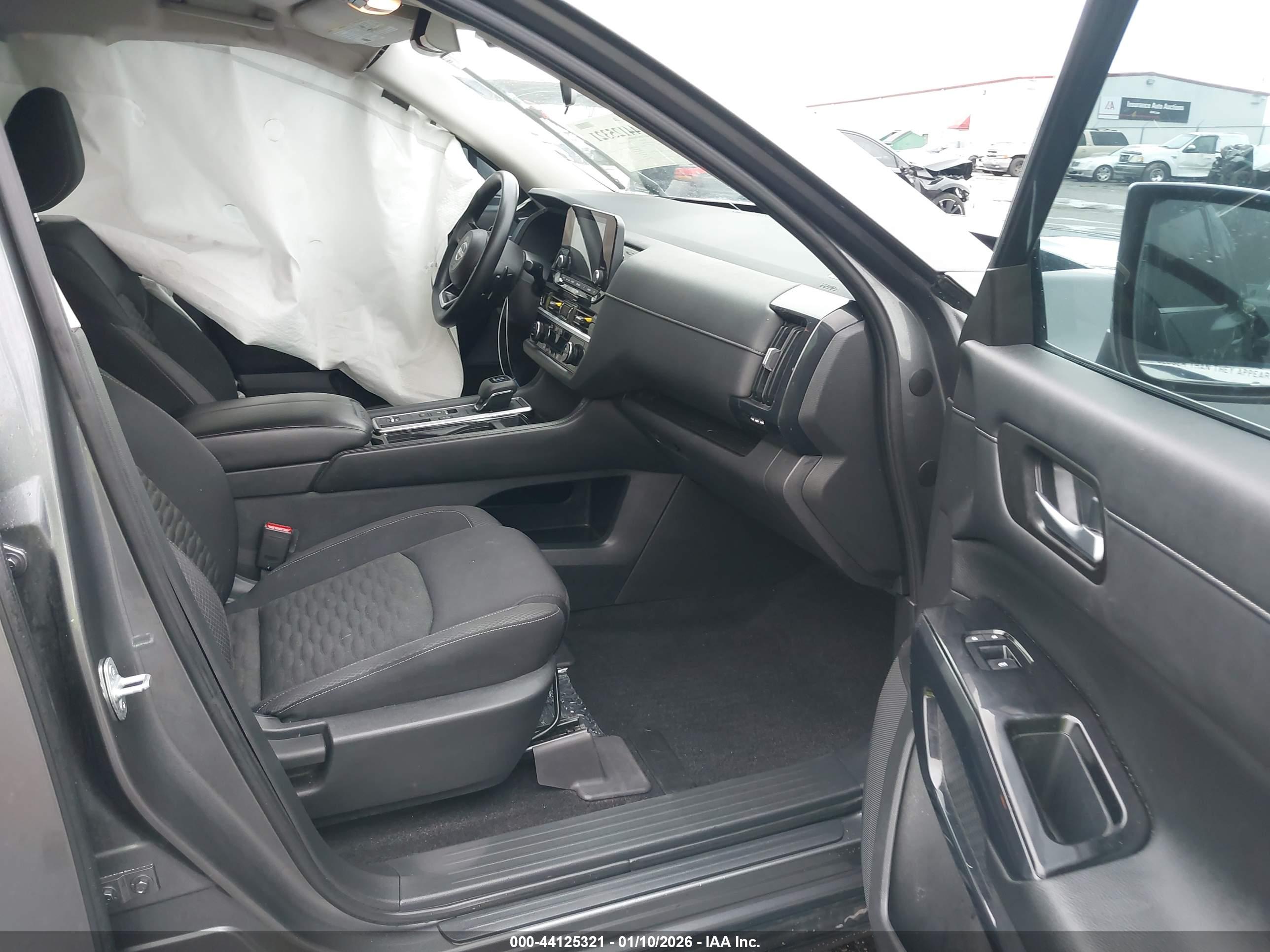 NISSAN PATHFINDER image 5