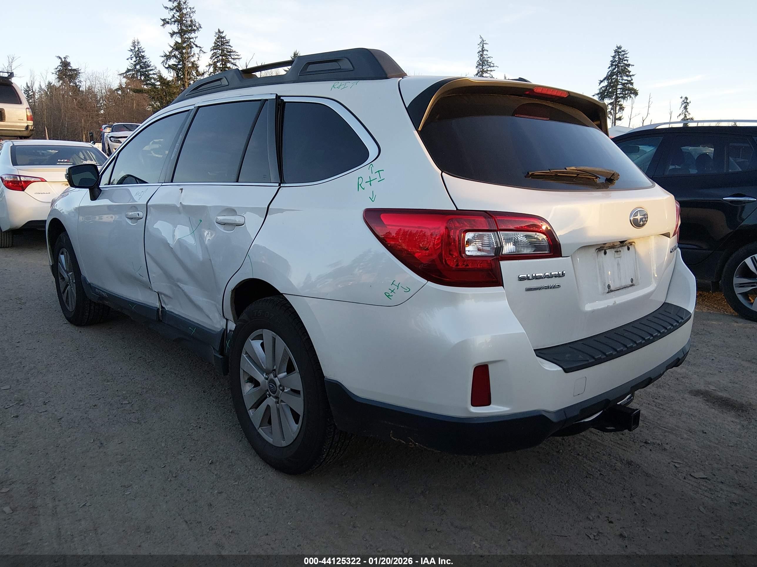 SUBARU OUTBACK image 3