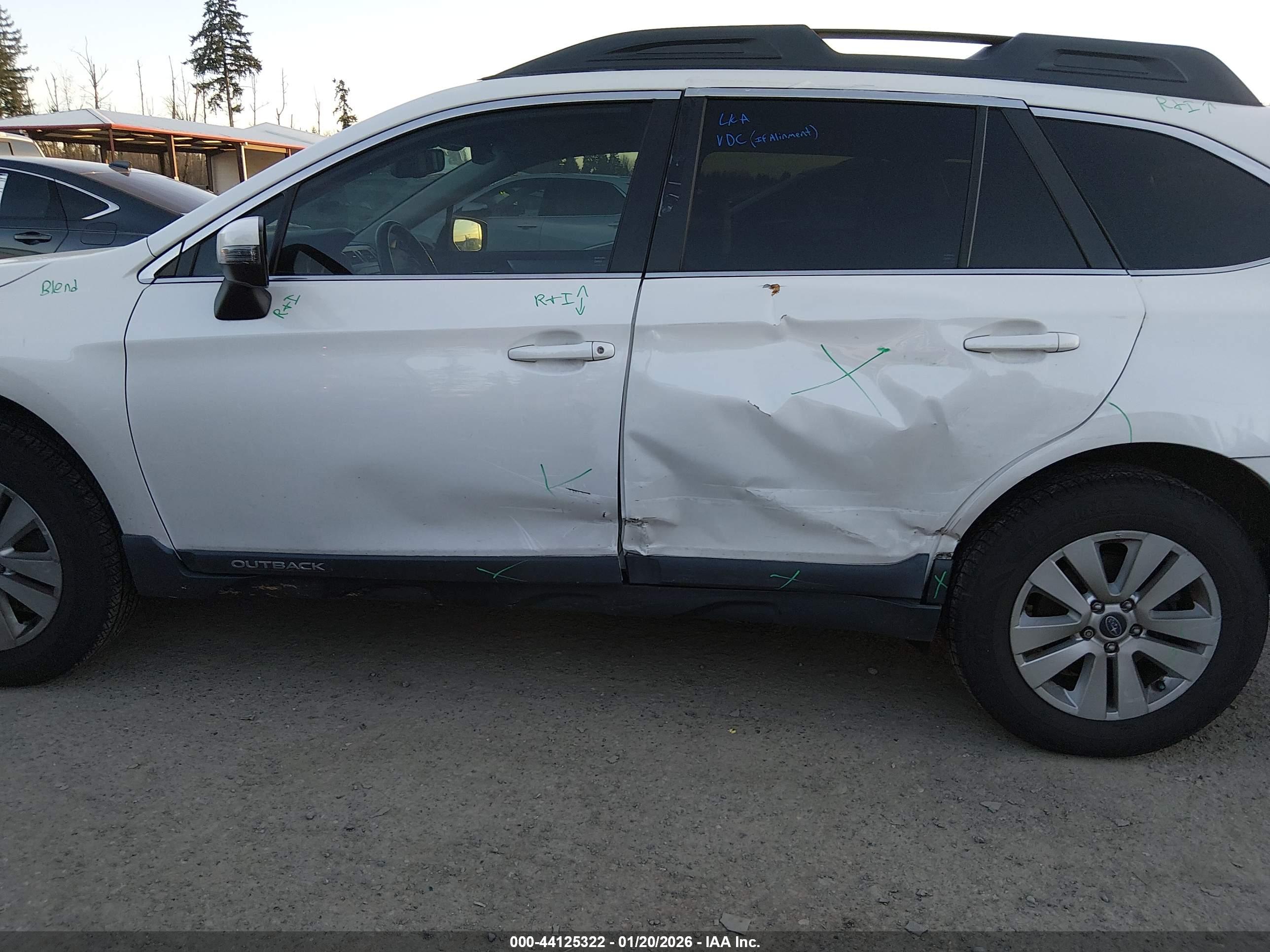 SUBARU OUTBACK image 6