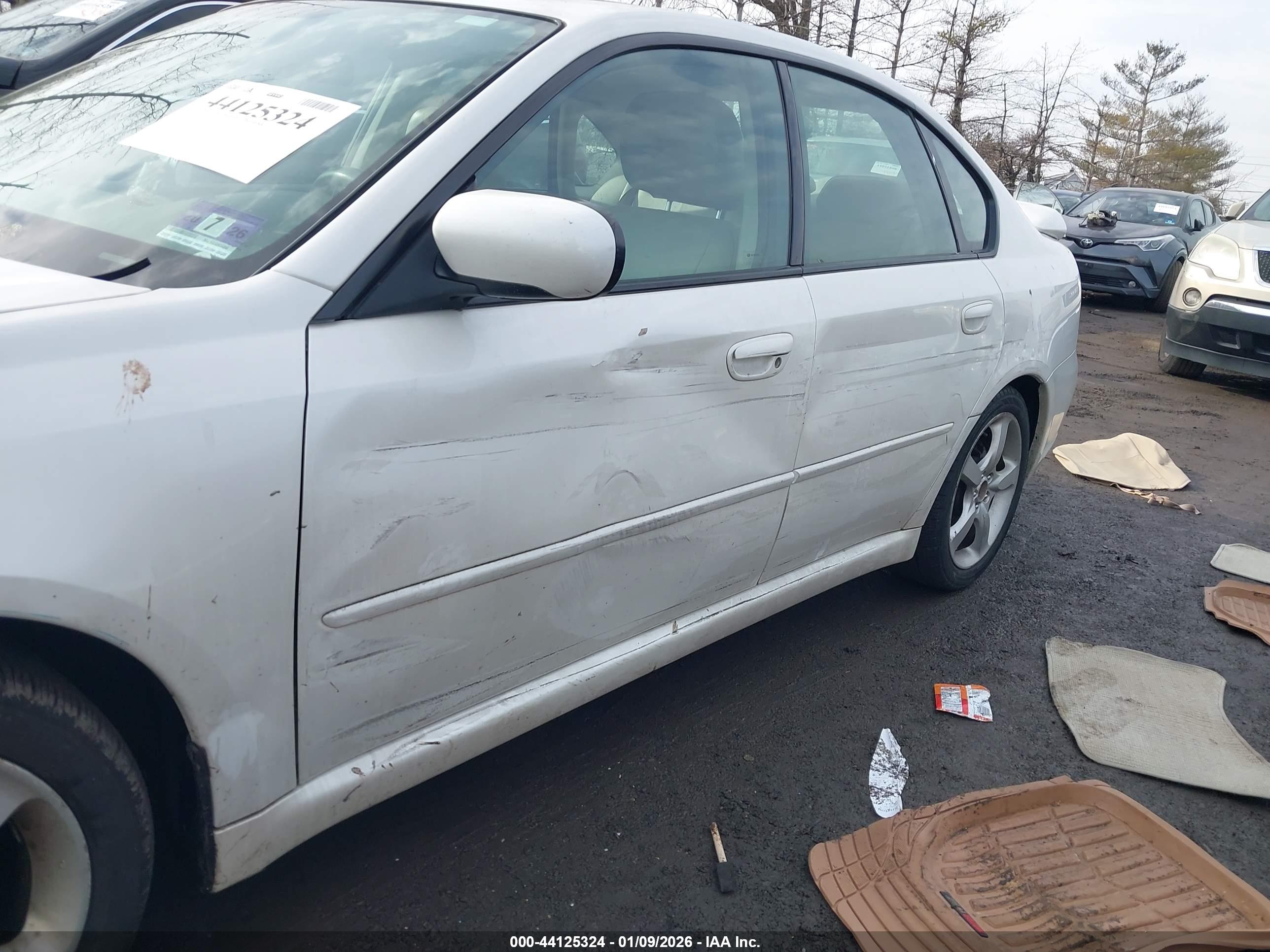 SUBARU LEGACY image 6