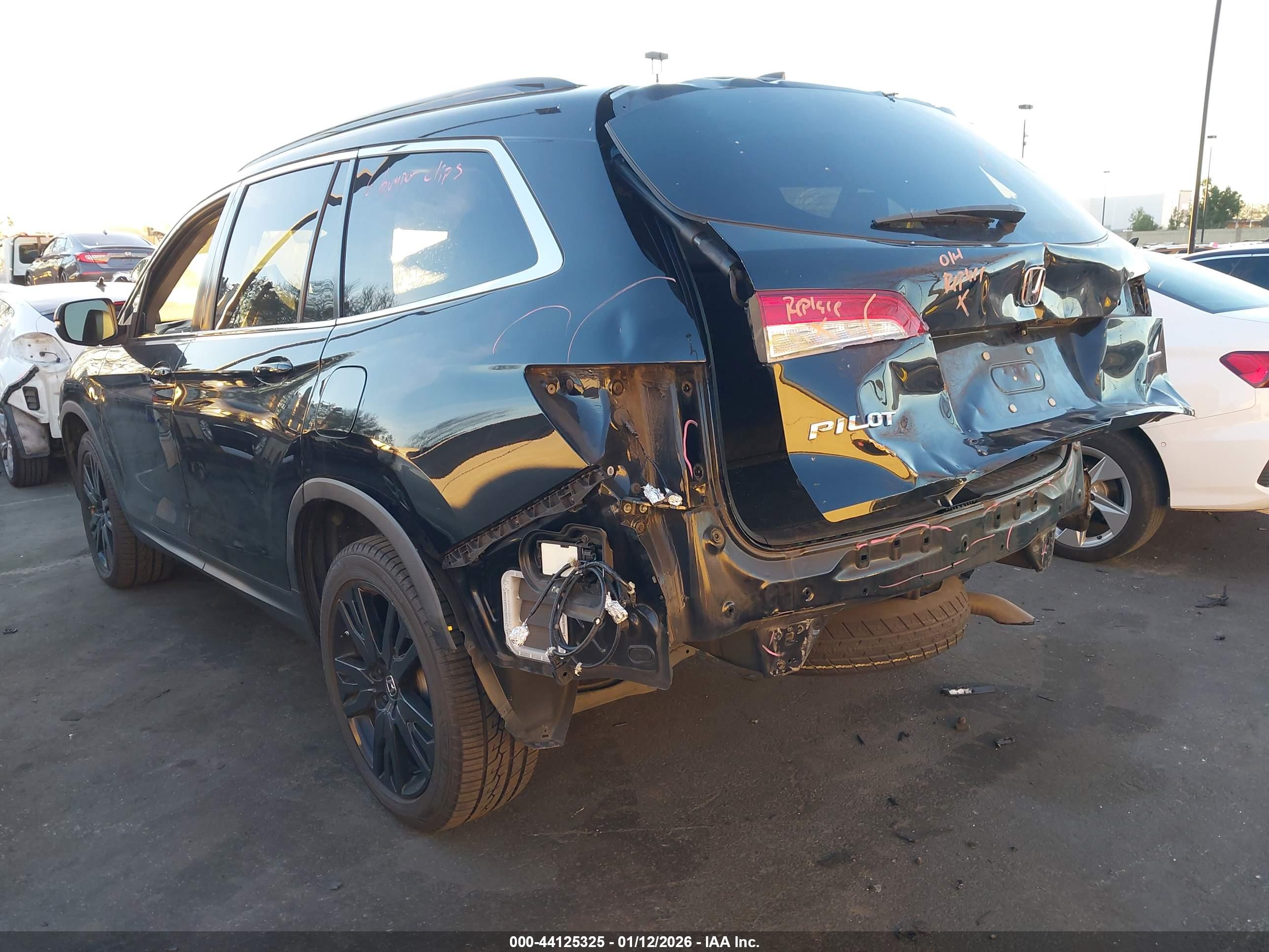 HONDA PILOT image 3