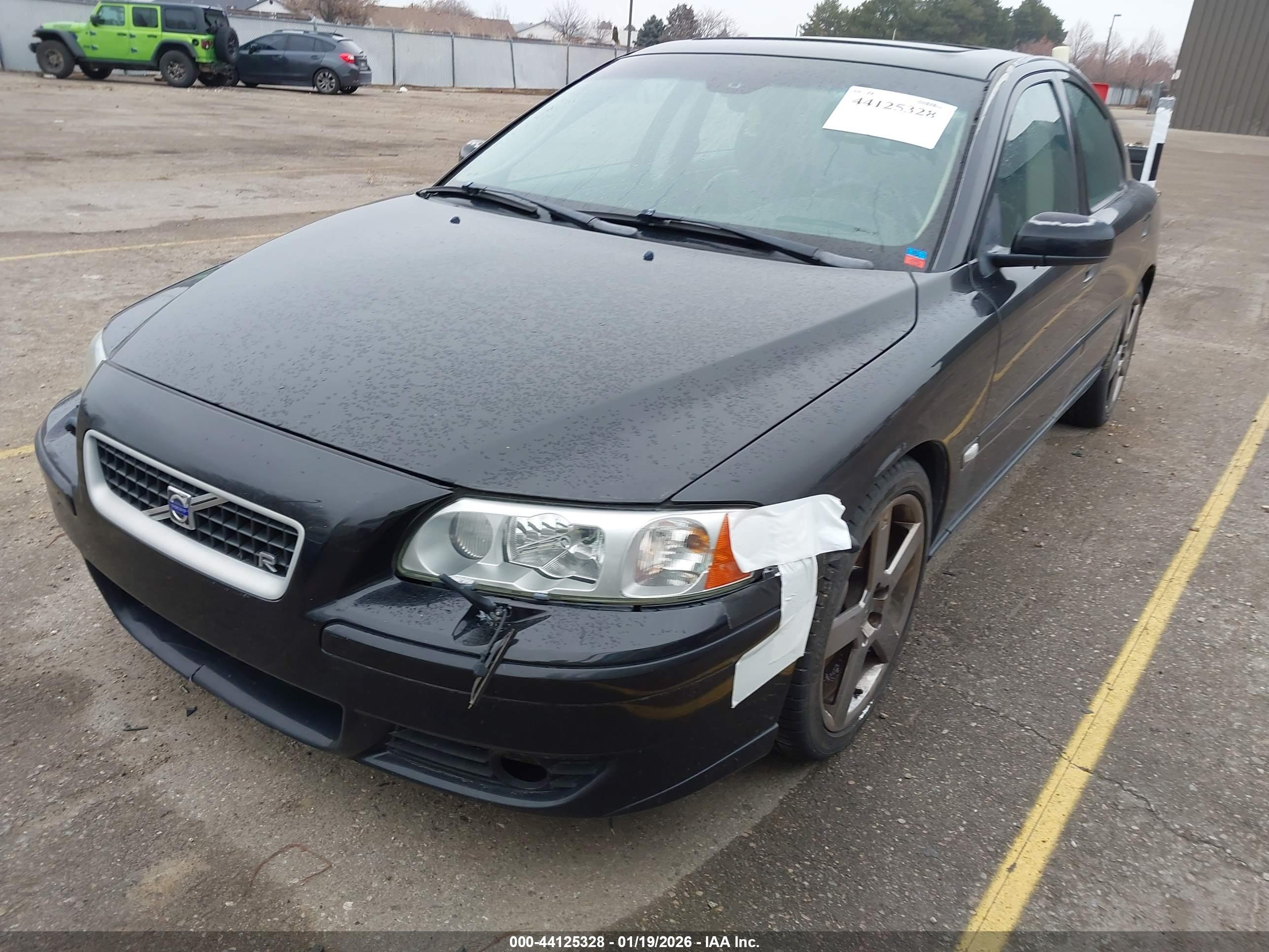 VOLVO S60 image 6