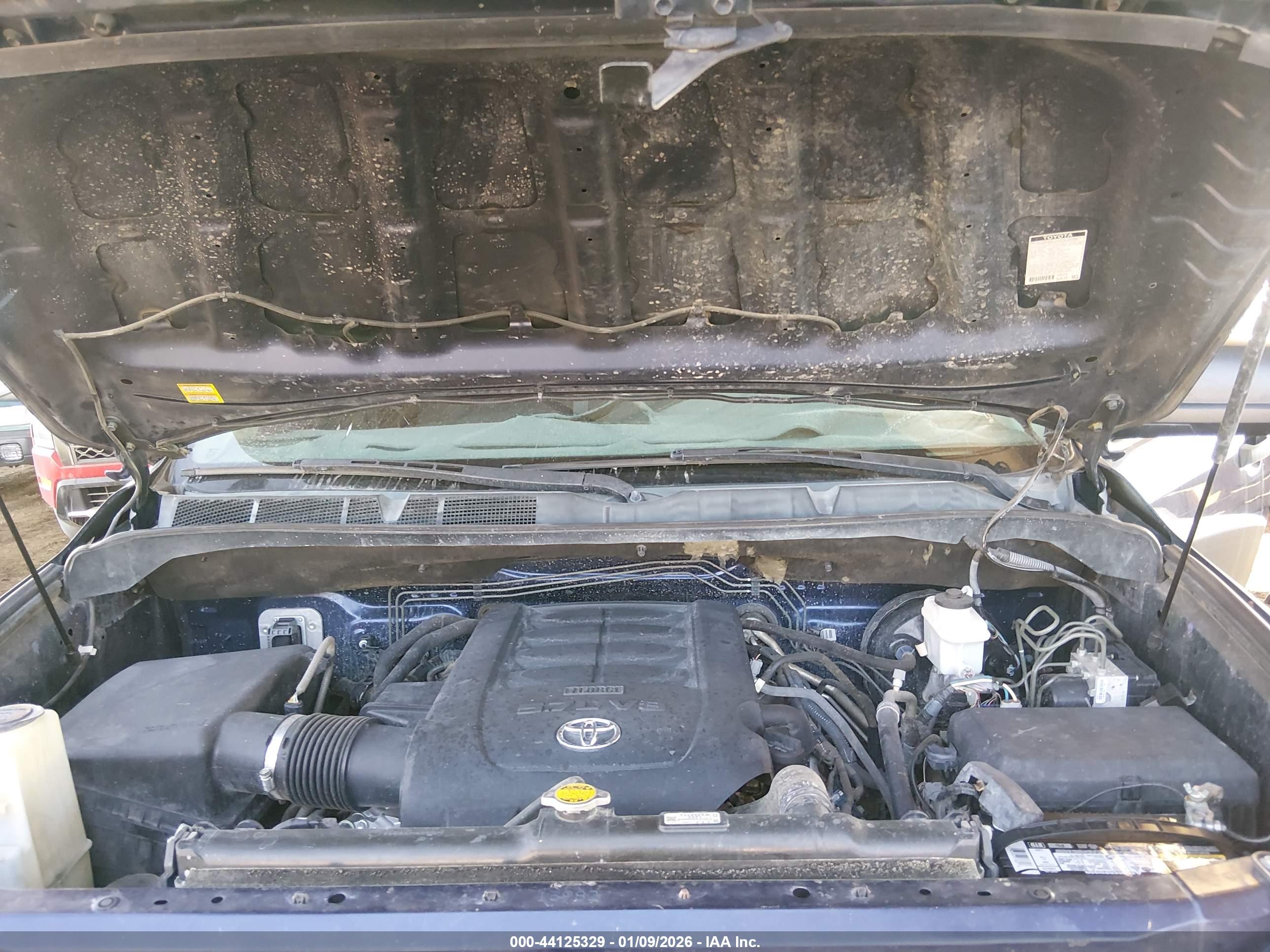 TOYOTA TUNDRA image 10