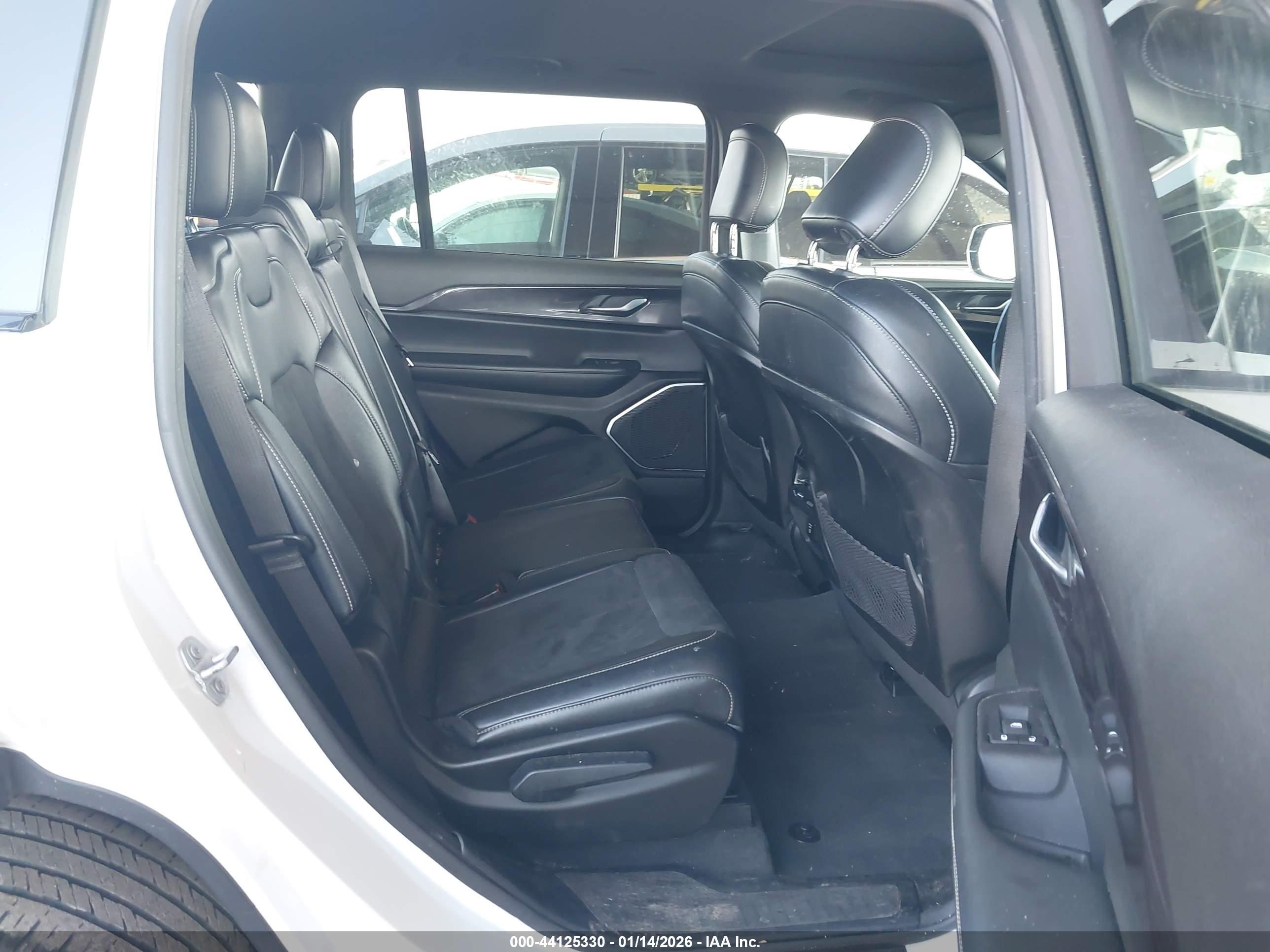 JEEP GRAND image 8