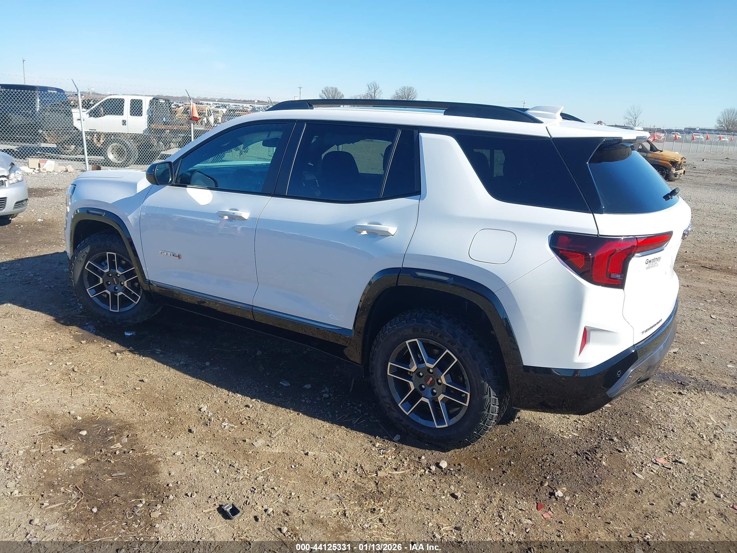 GMC TERRAIN image 3