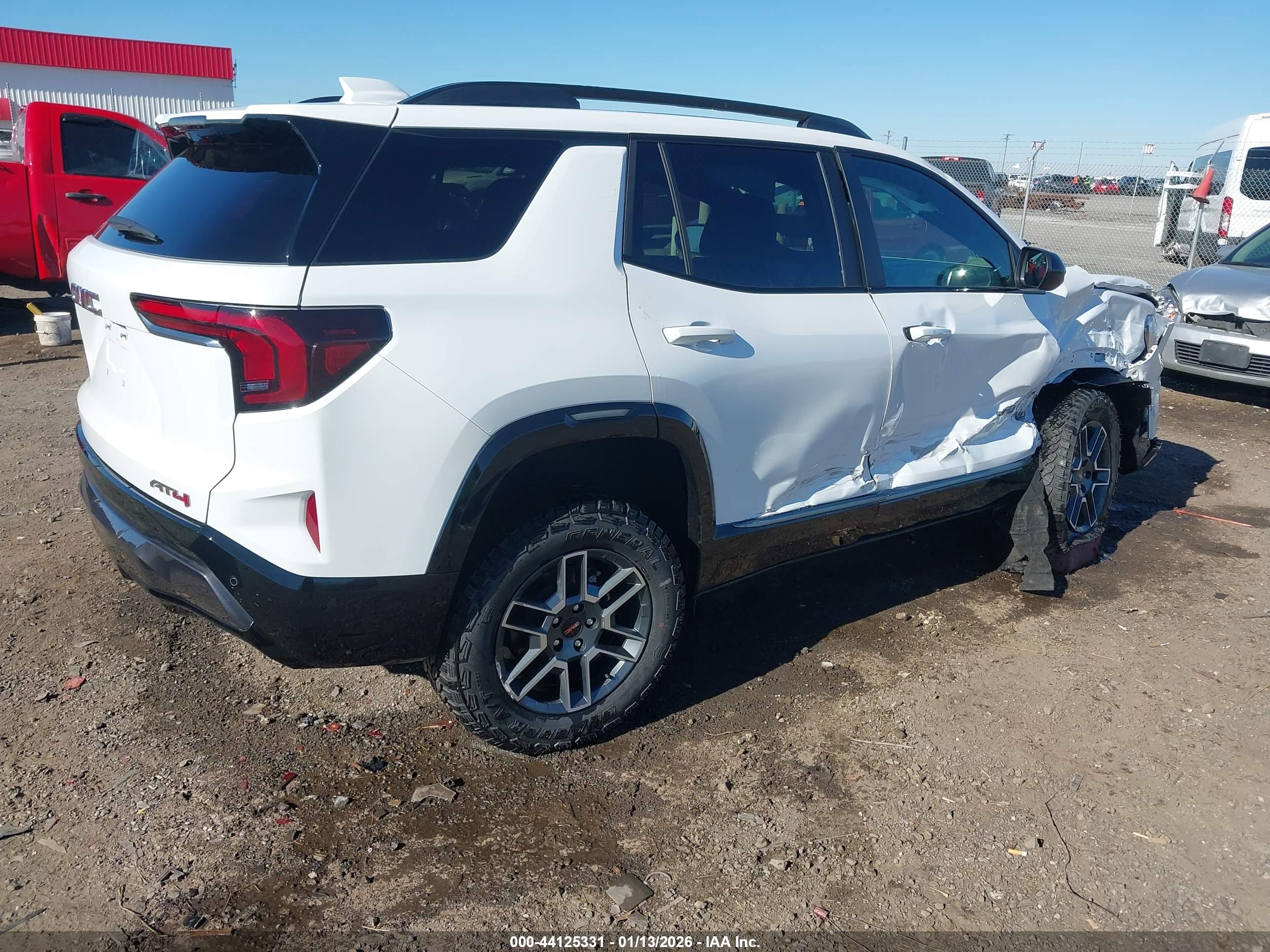 GMC TERRAIN image 4