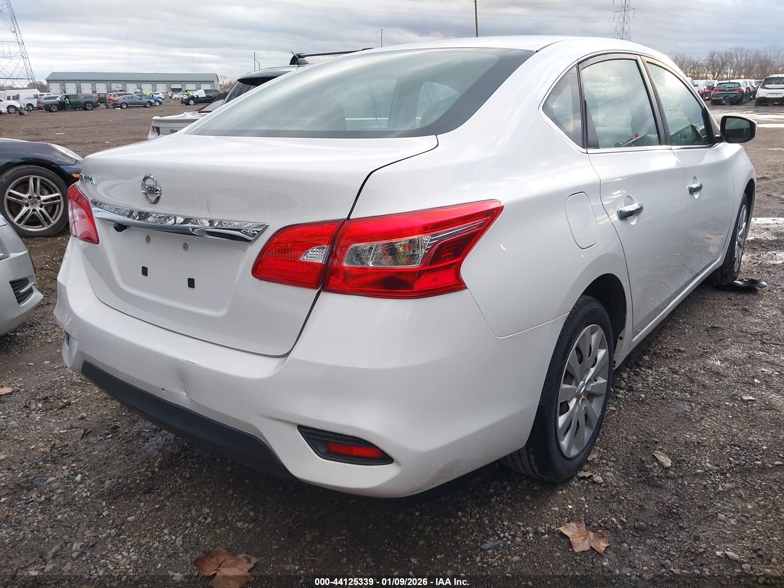 NISSAN SENTRA image 4