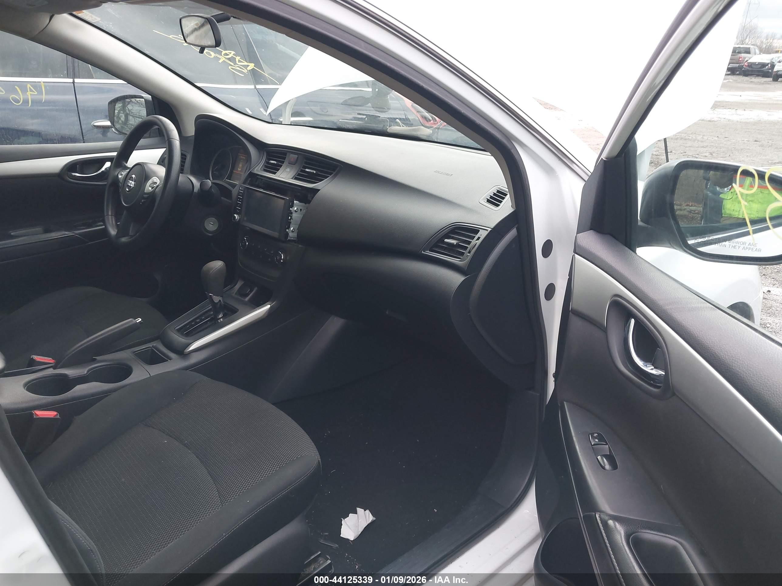 NISSAN SENTRA image 5
