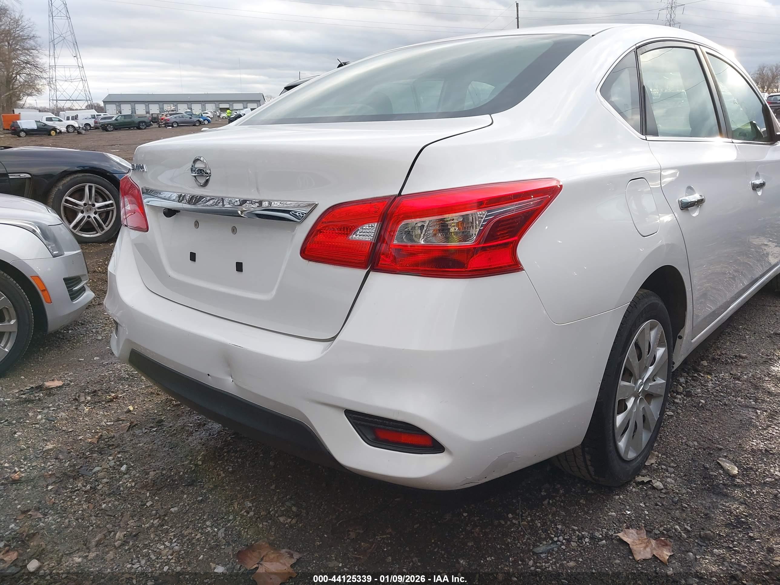 NISSAN SENTRA image 6
