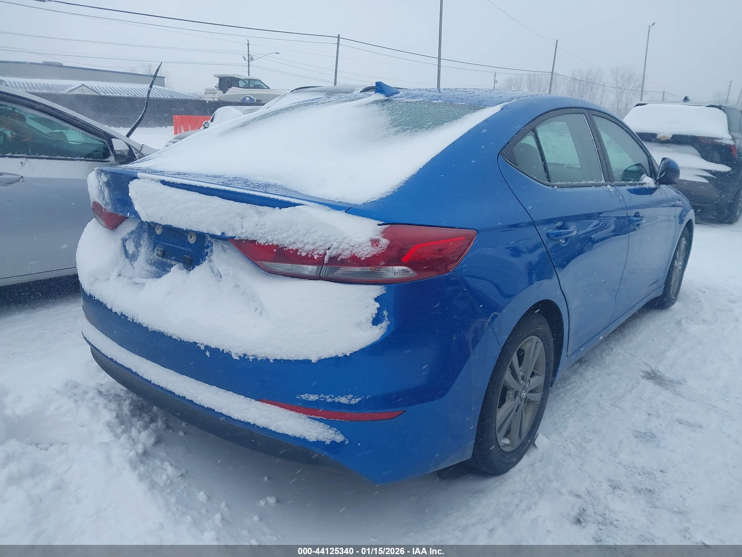 HYUNDAI ELANTRA image 4