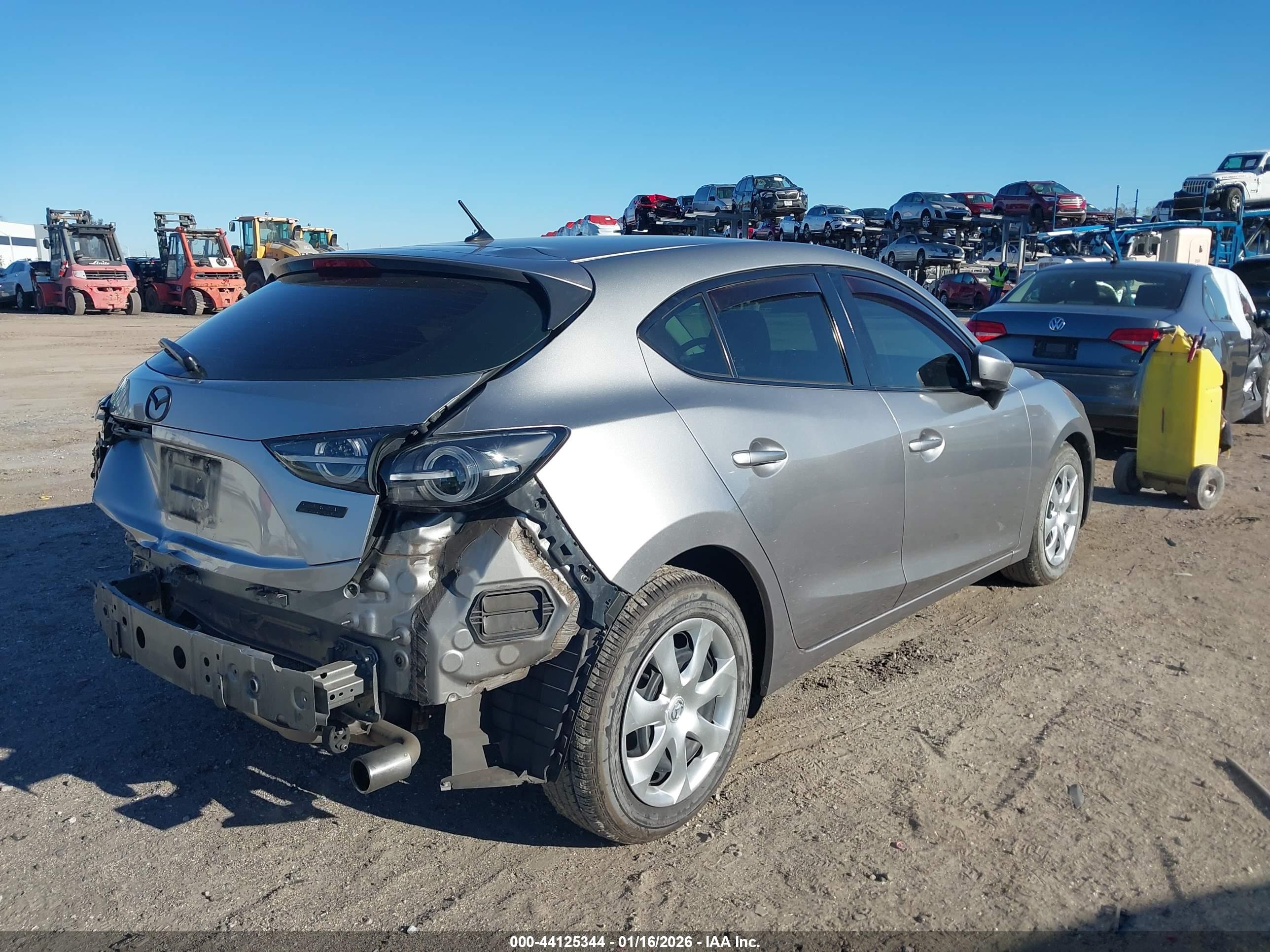 MAZDA MAZDA3 image 4