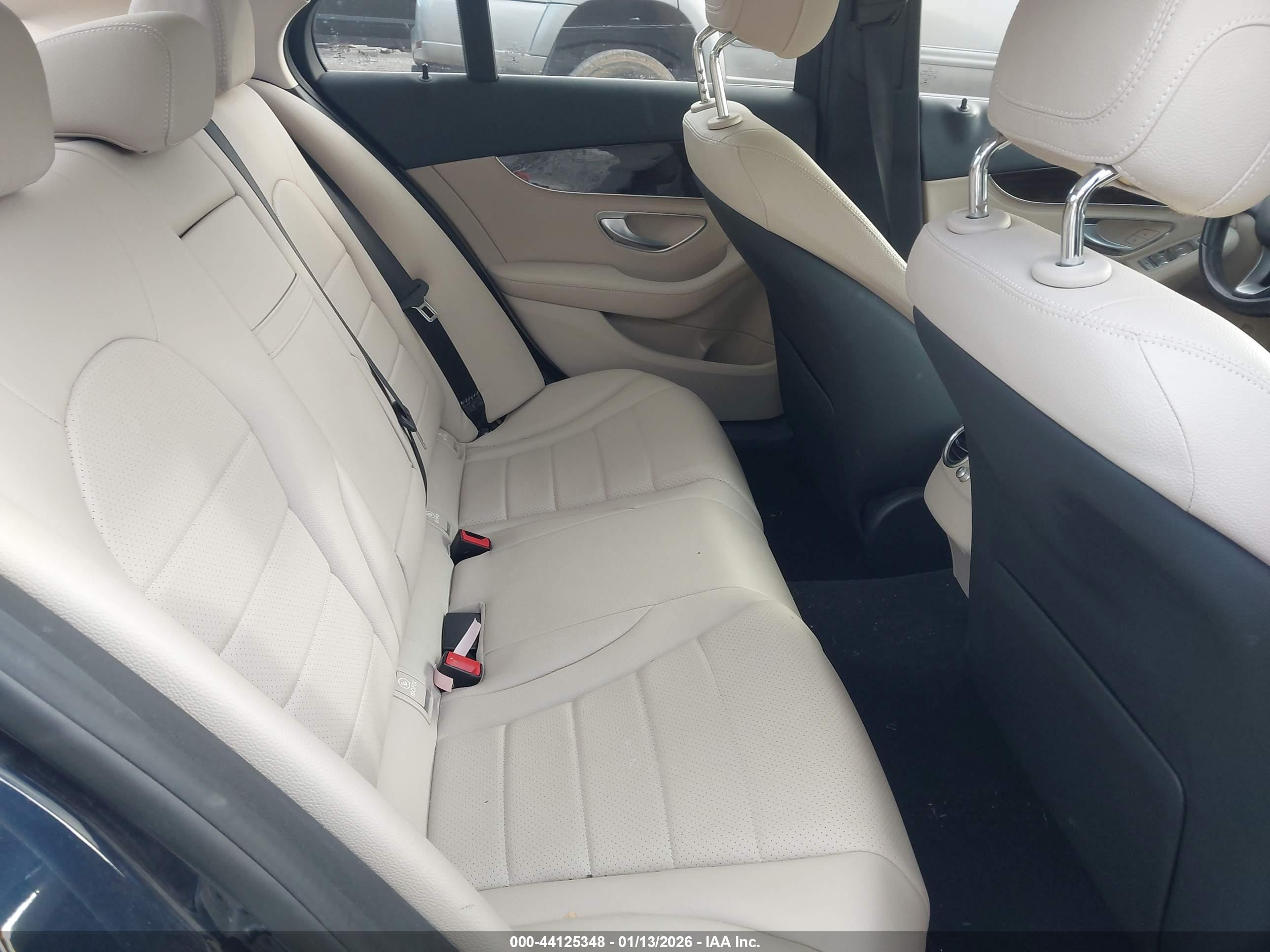 MERCEDES-BENZ C image 8