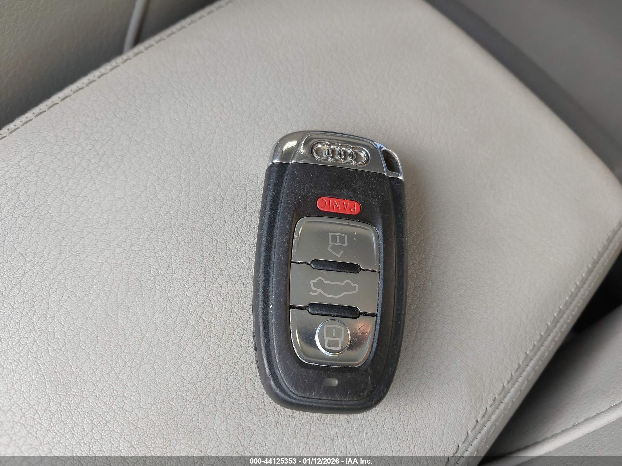 AUDI A4 image 11