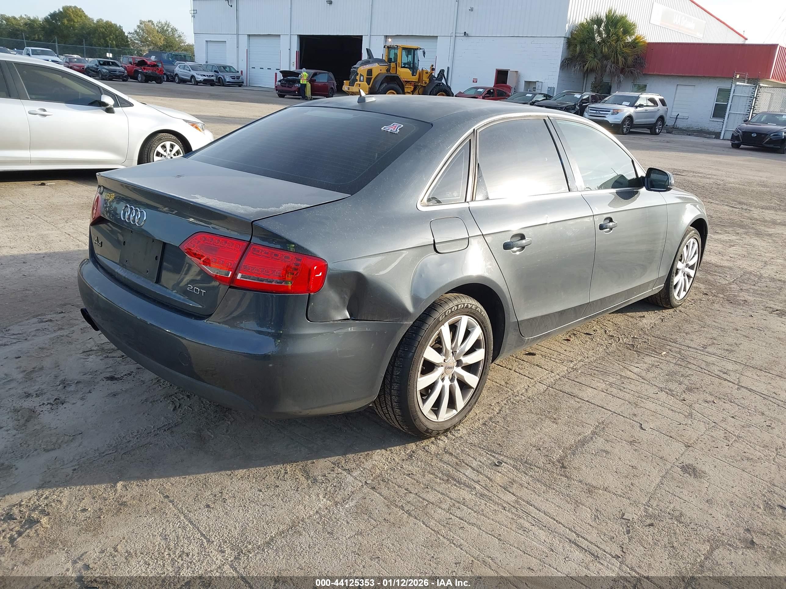 AUDI A4 image 4