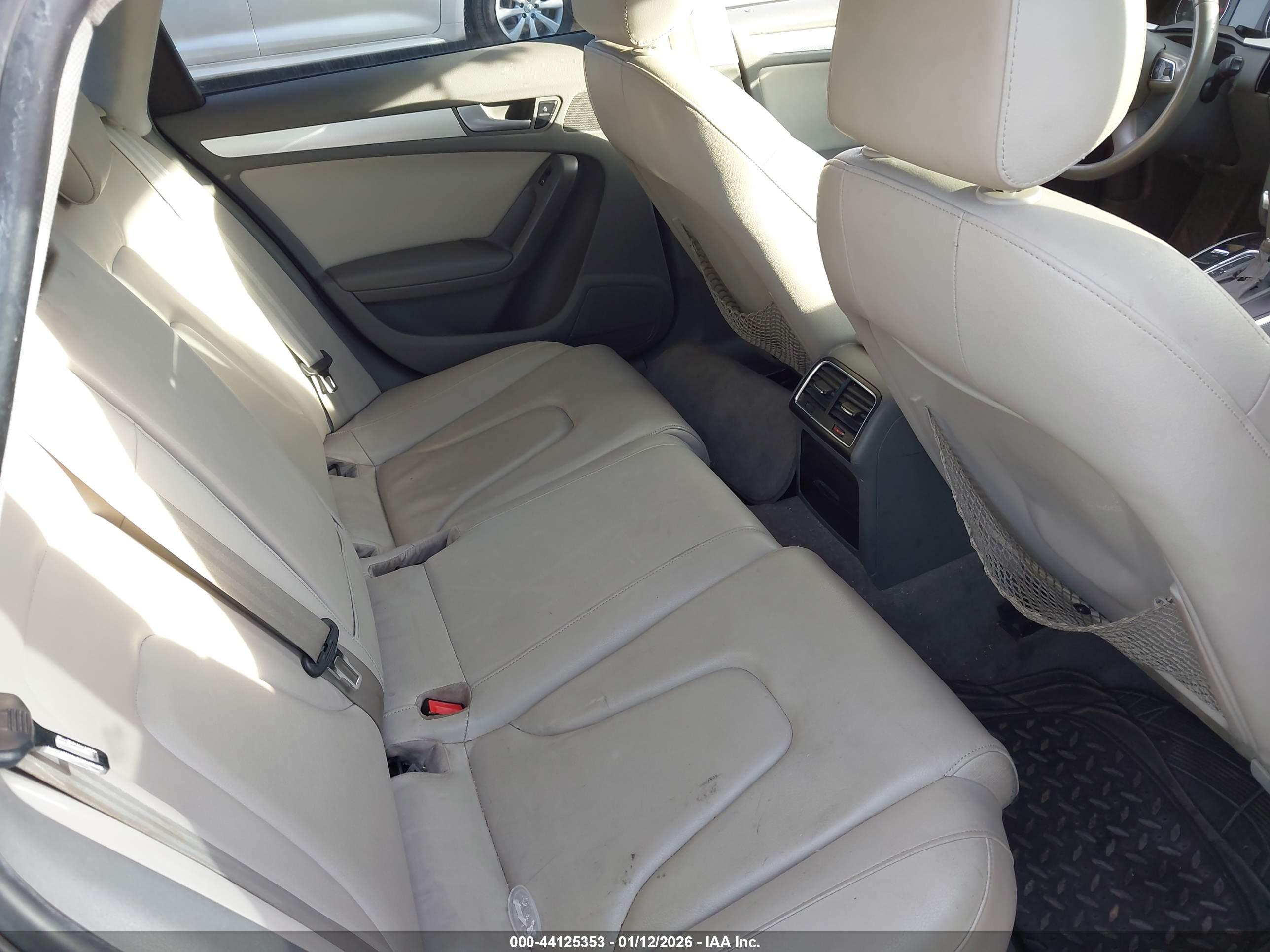 AUDI A4 image 8