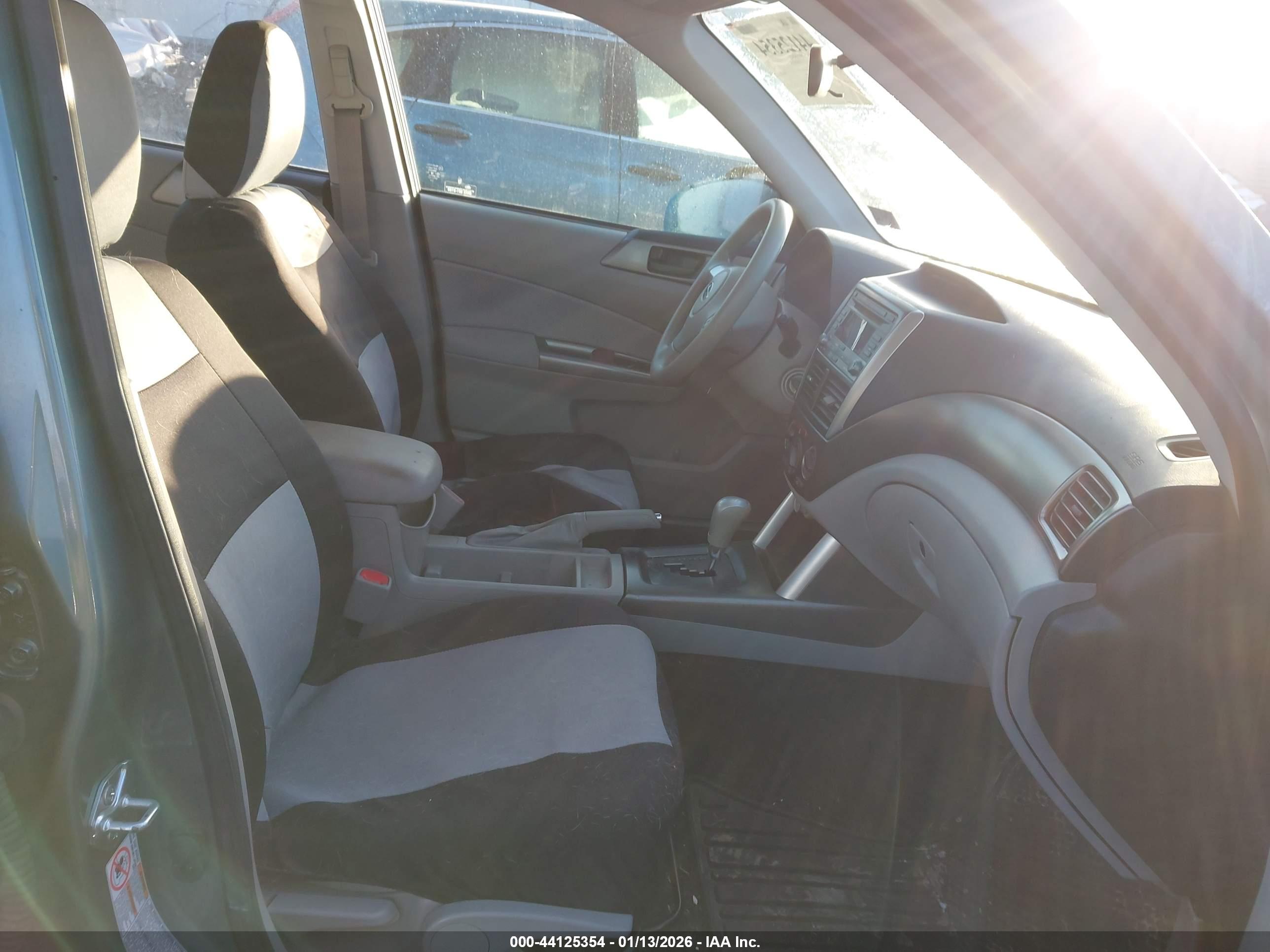 SUBARU FORESTER image 5