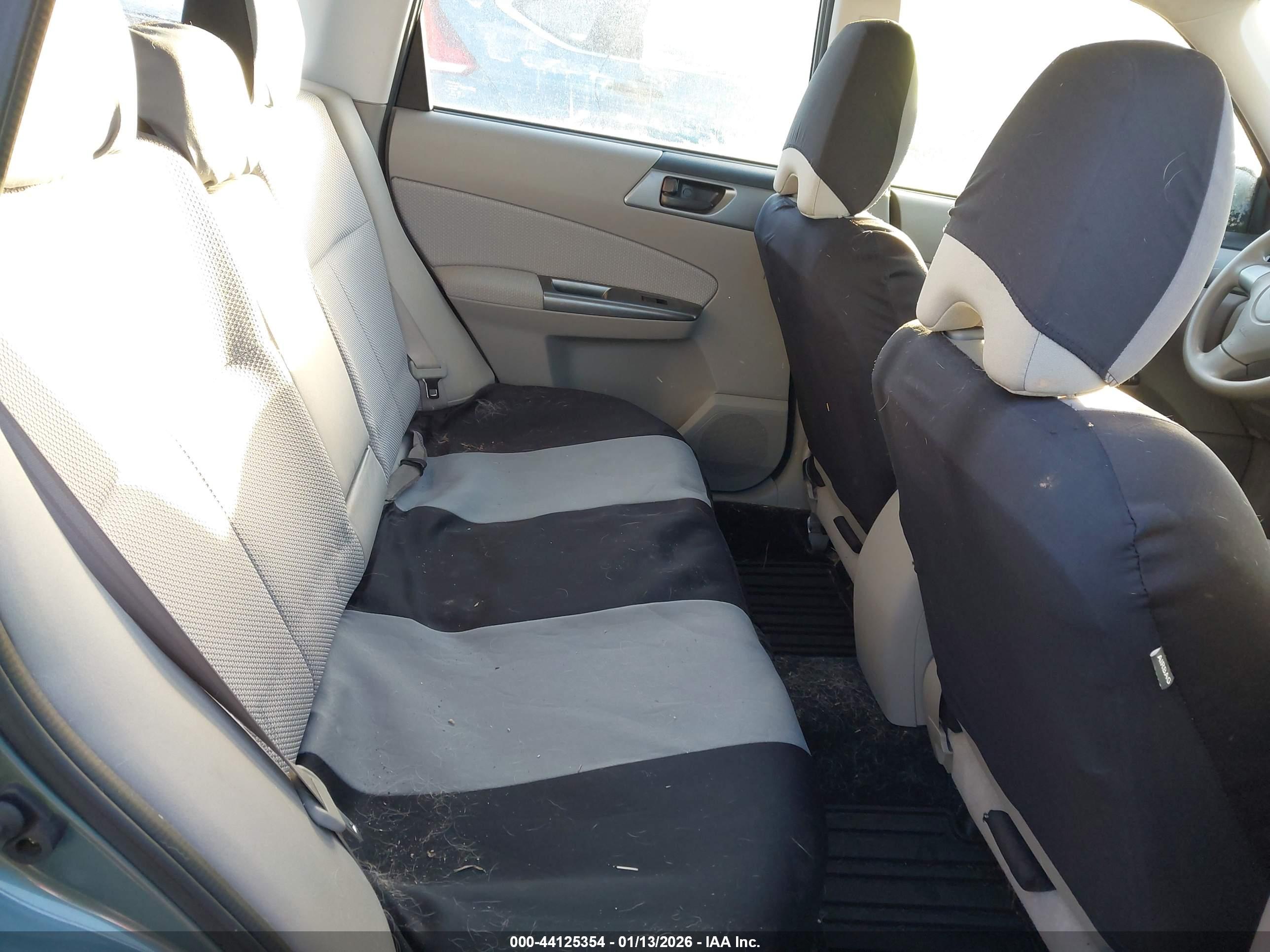 SUBARU FORESTER image 8