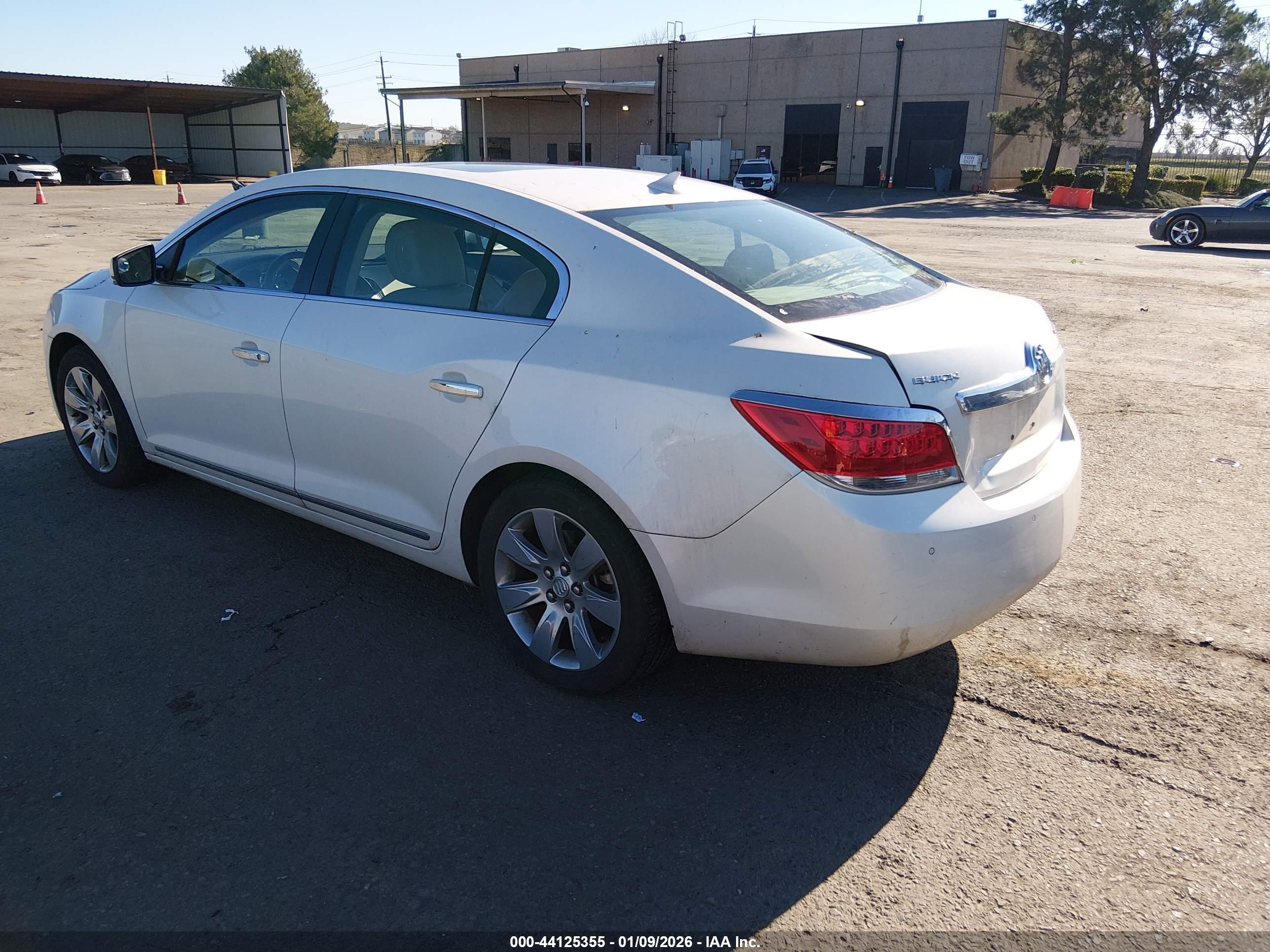BUICK LACROSSE image 3
