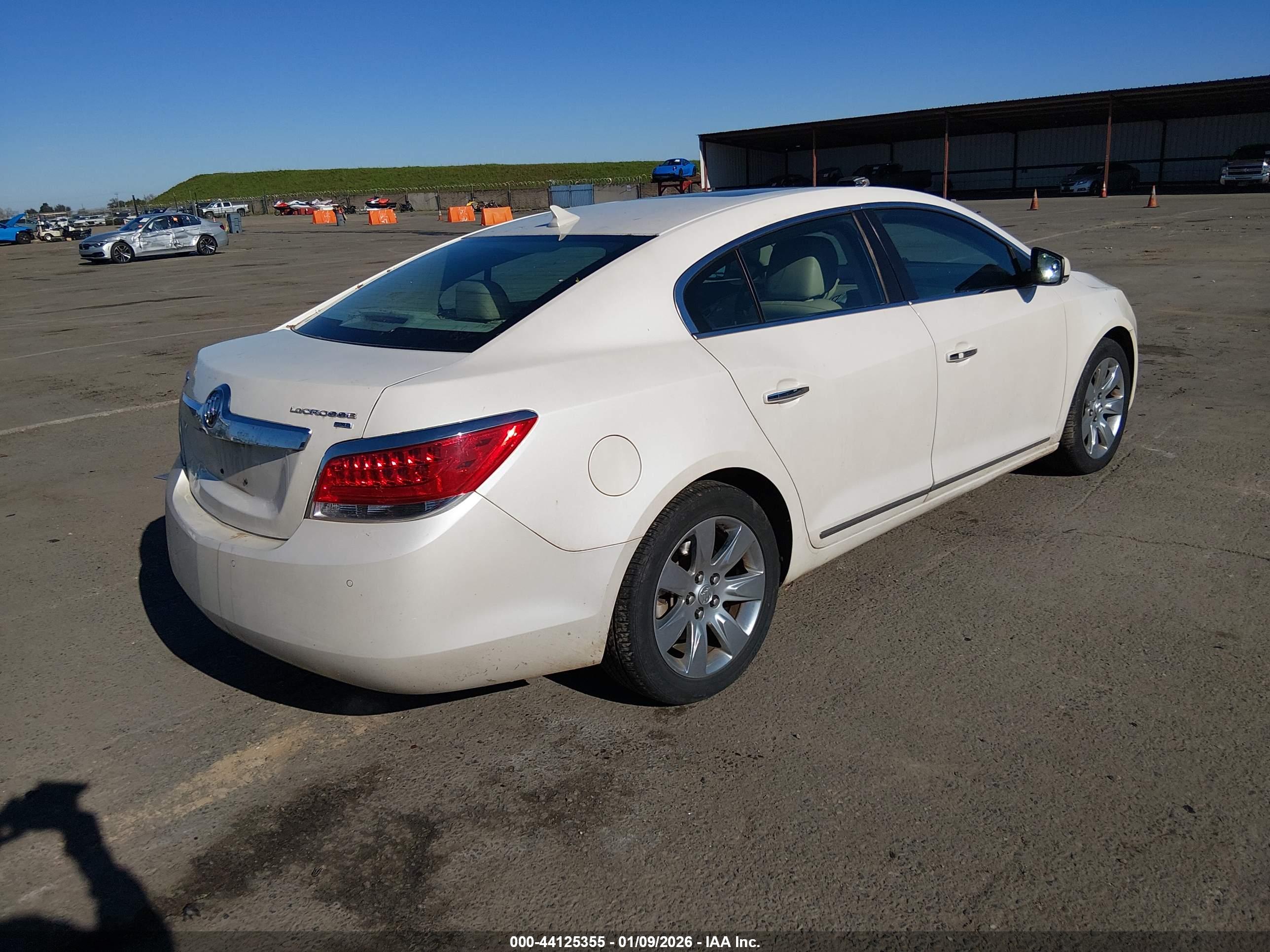 BUICK LACROSSE image 4