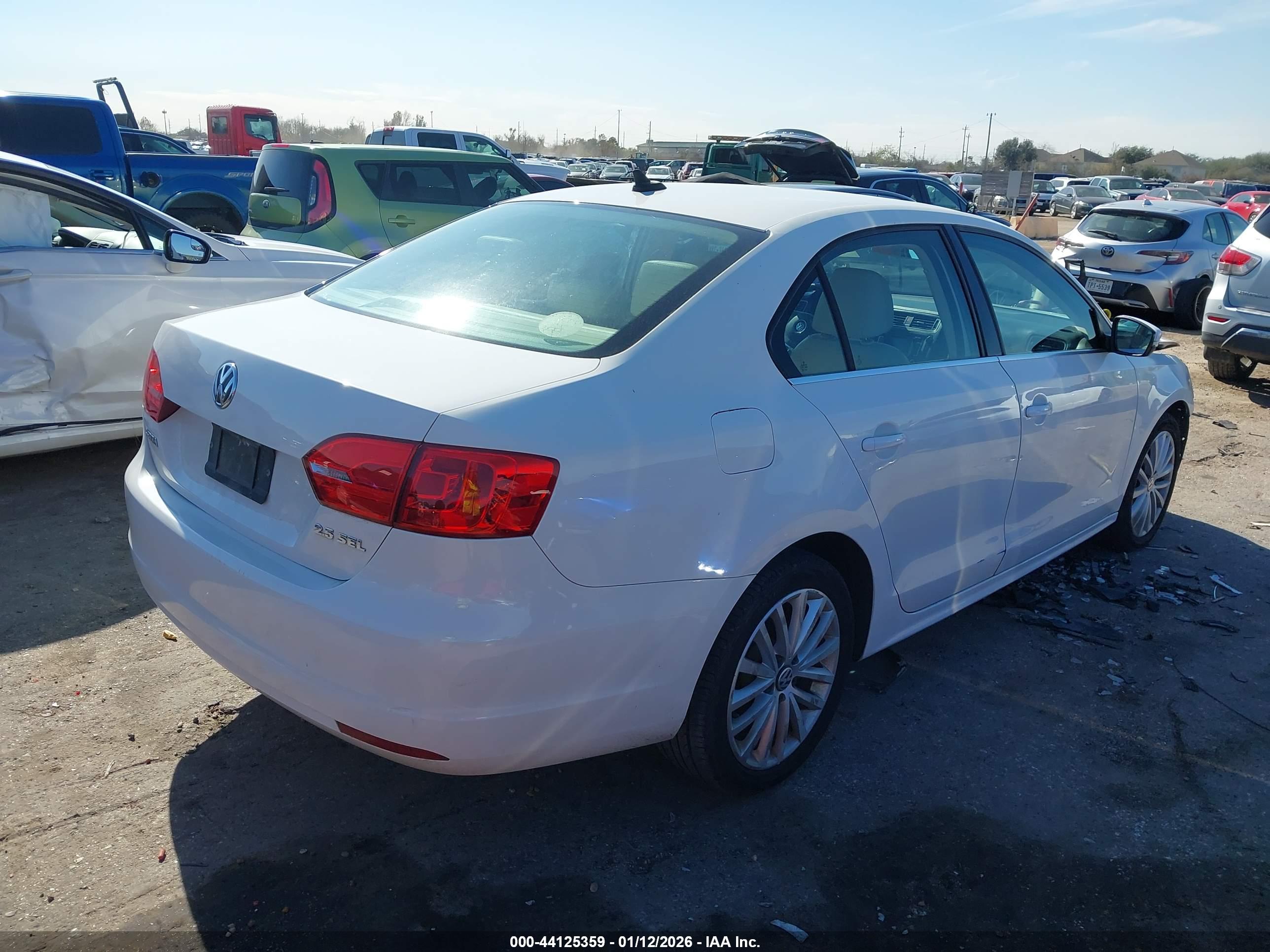 VOLKSWAGEN JETTA image 4
