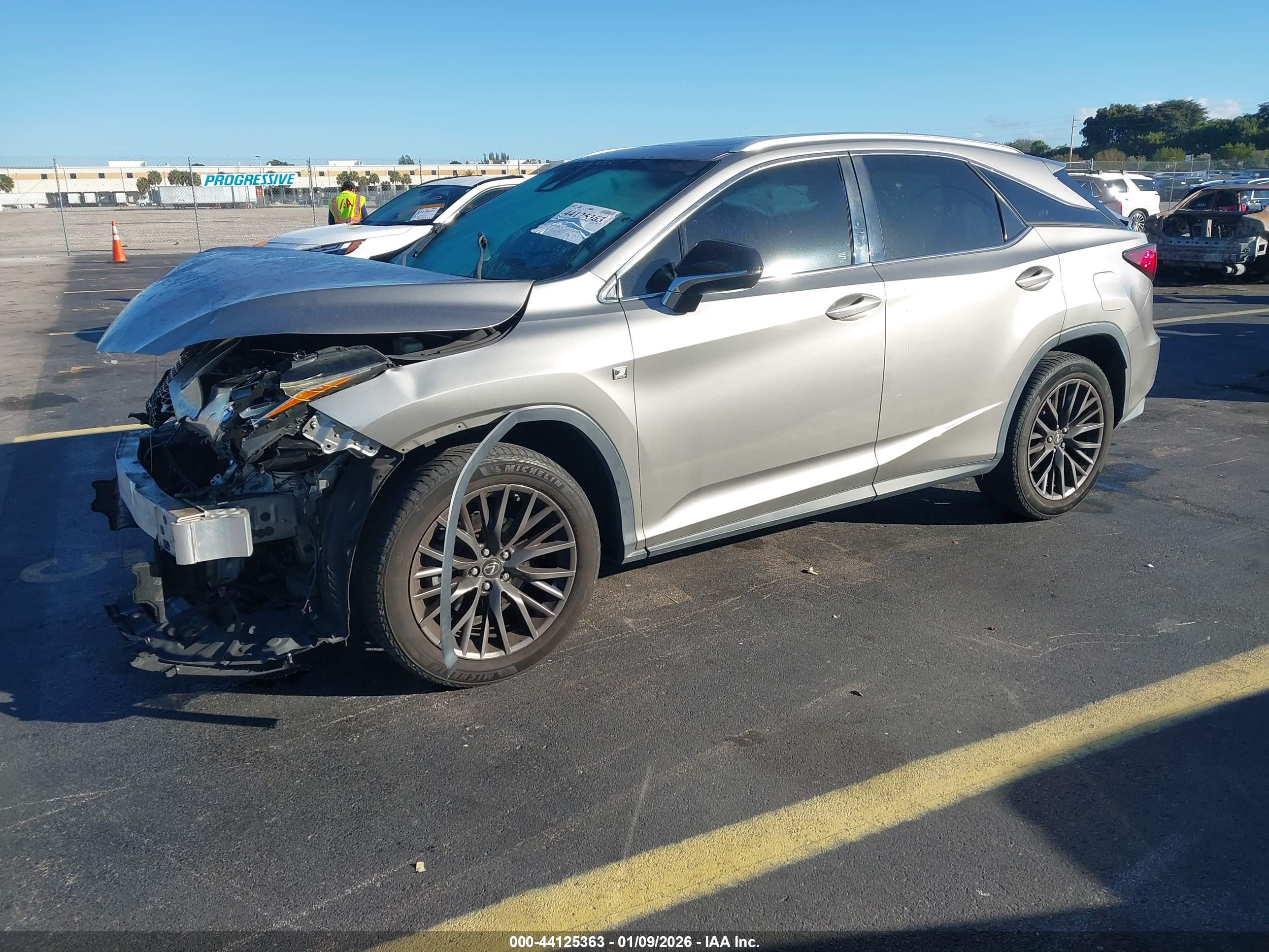 LEXUS RX image 2