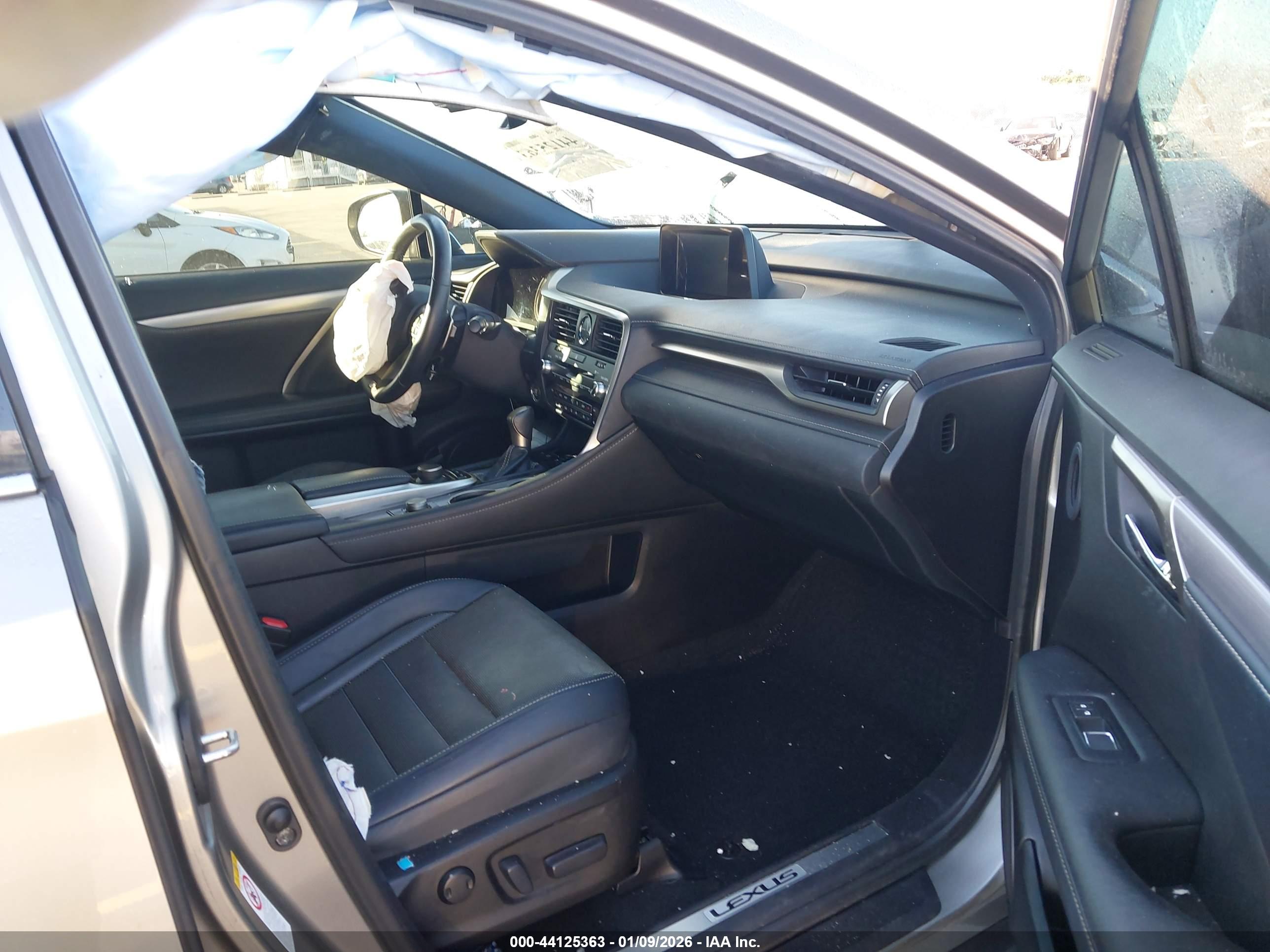 LEXUS RX image 5