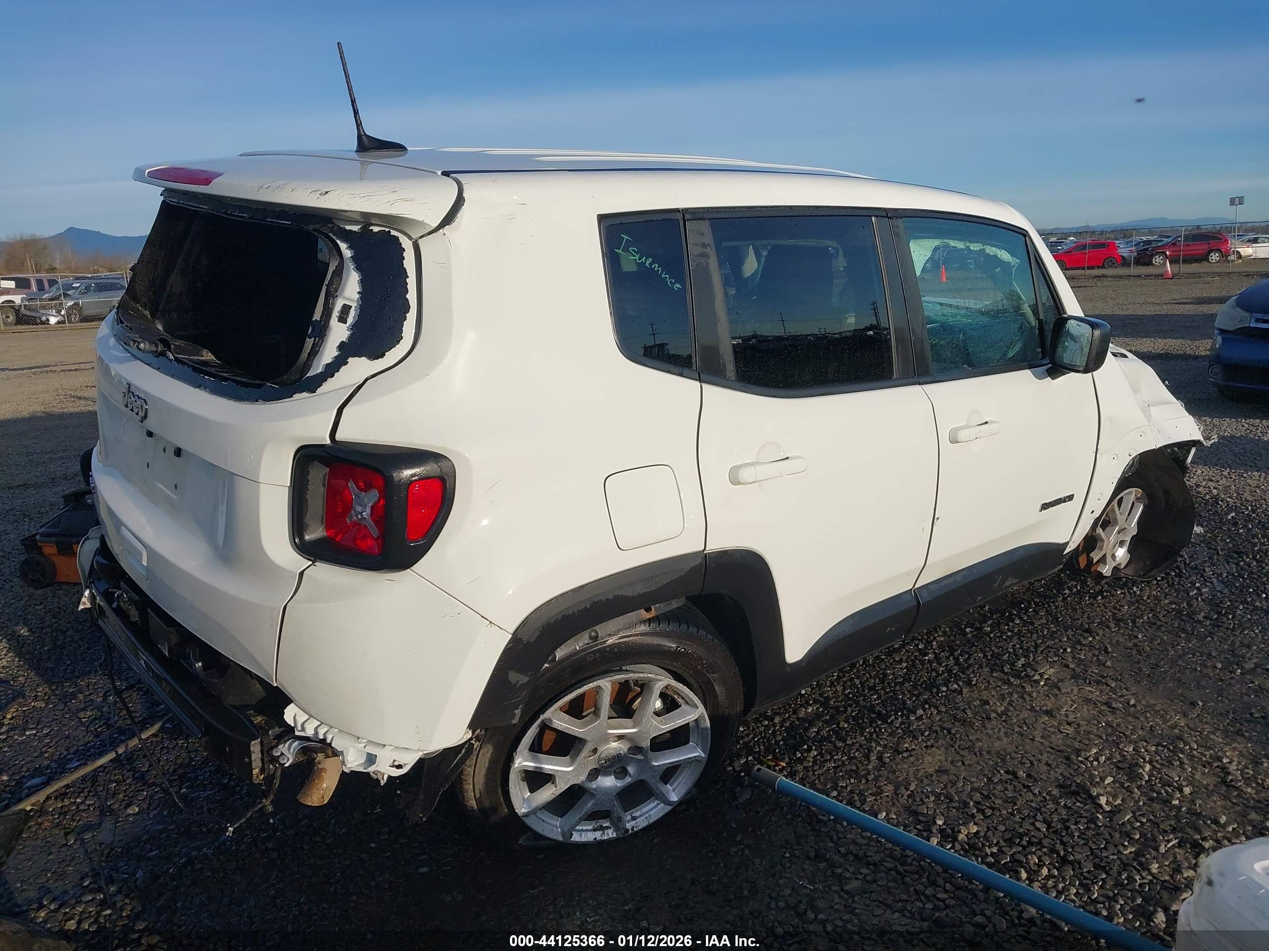 JEEP RENEGADE image 4