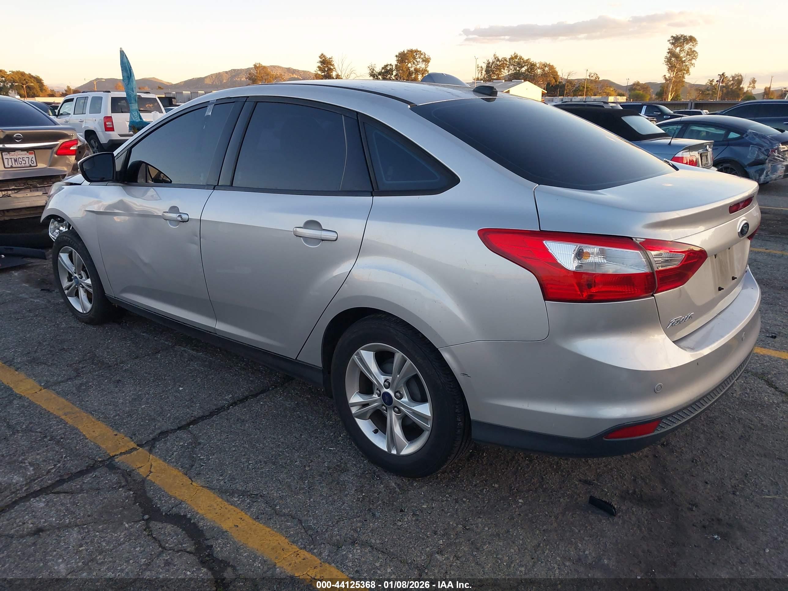 FORD FOCUS image 3