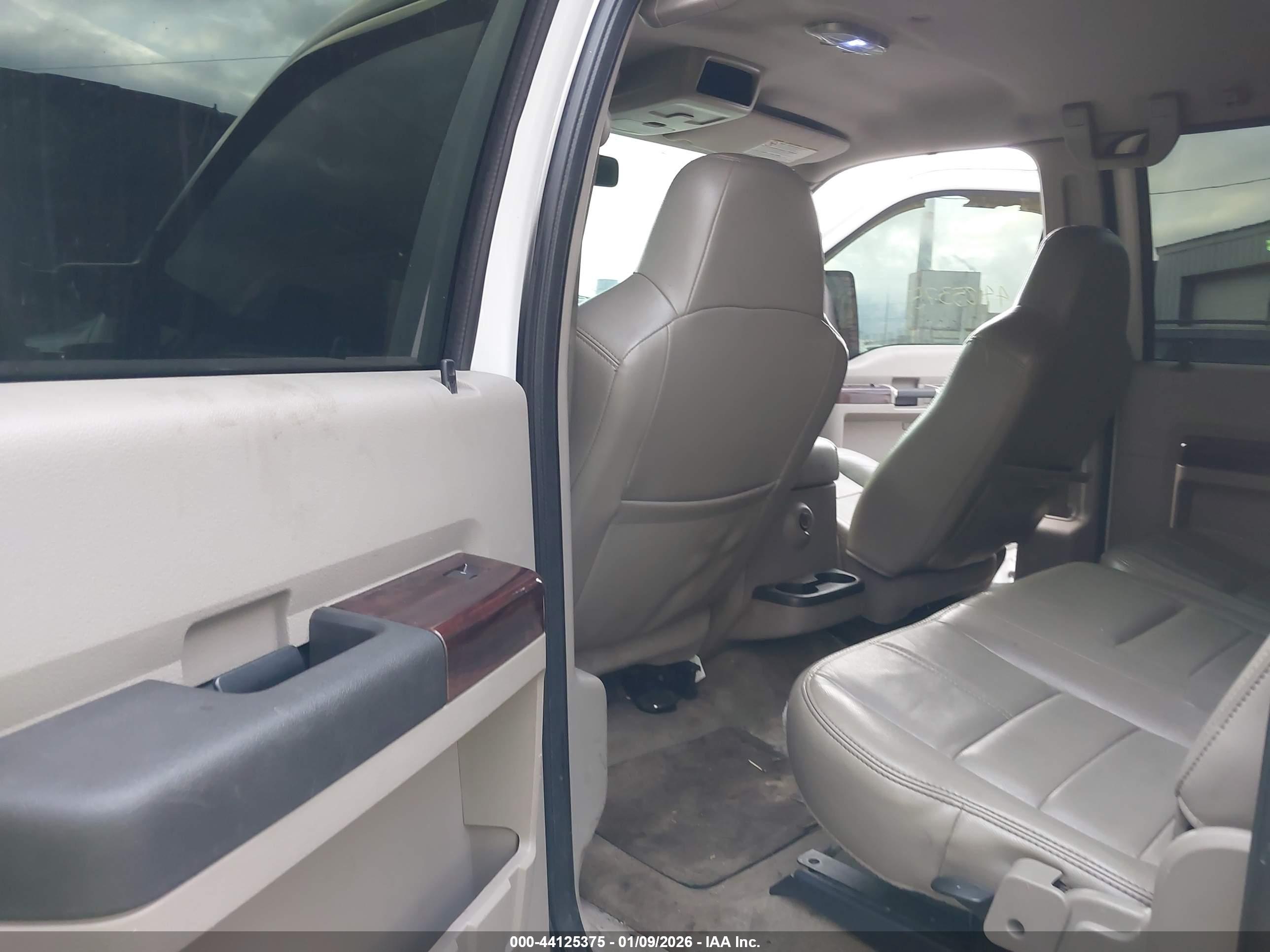 FORD F-250 image 8