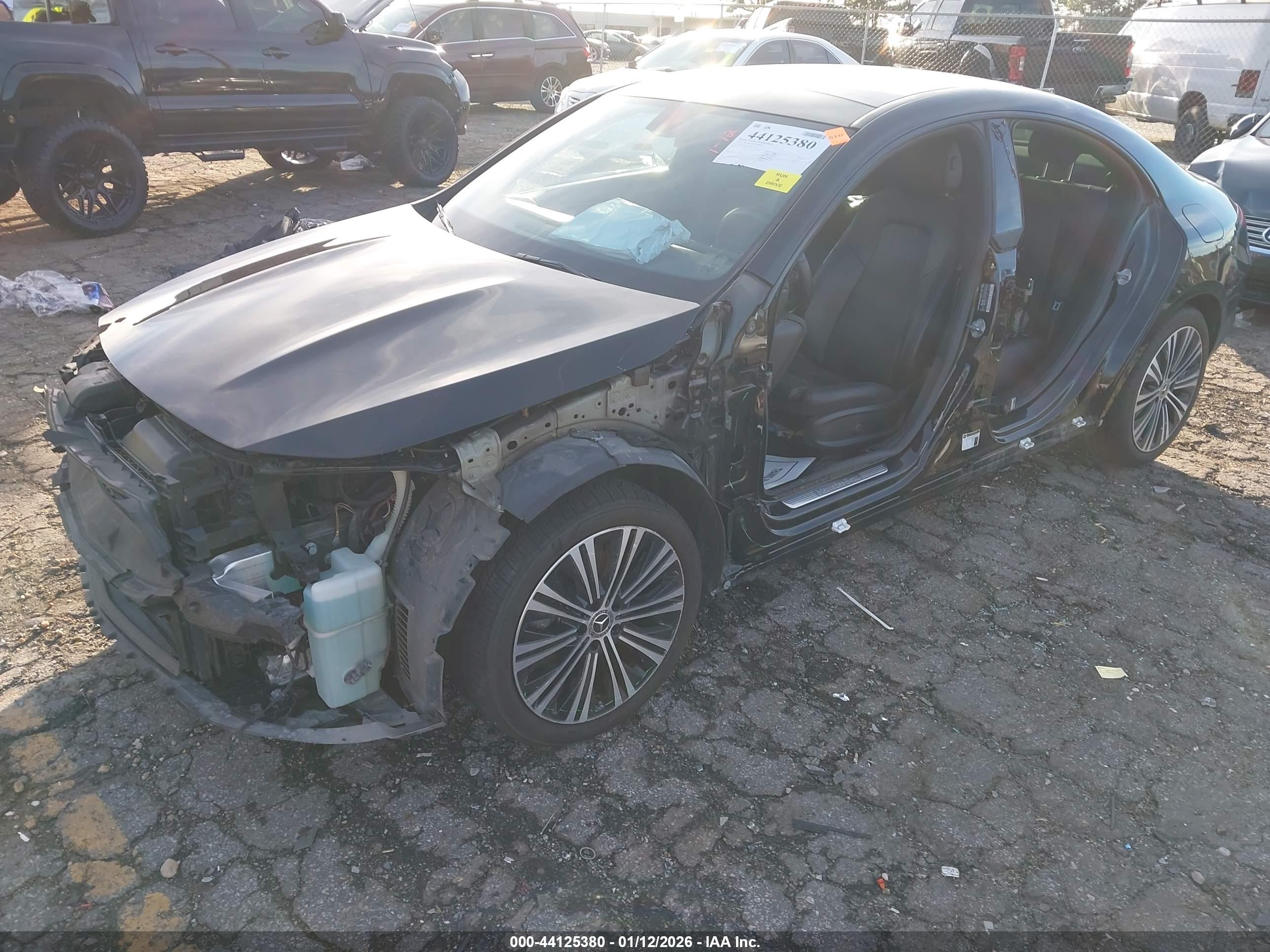 MERCEDES-BENZ CLA image 6