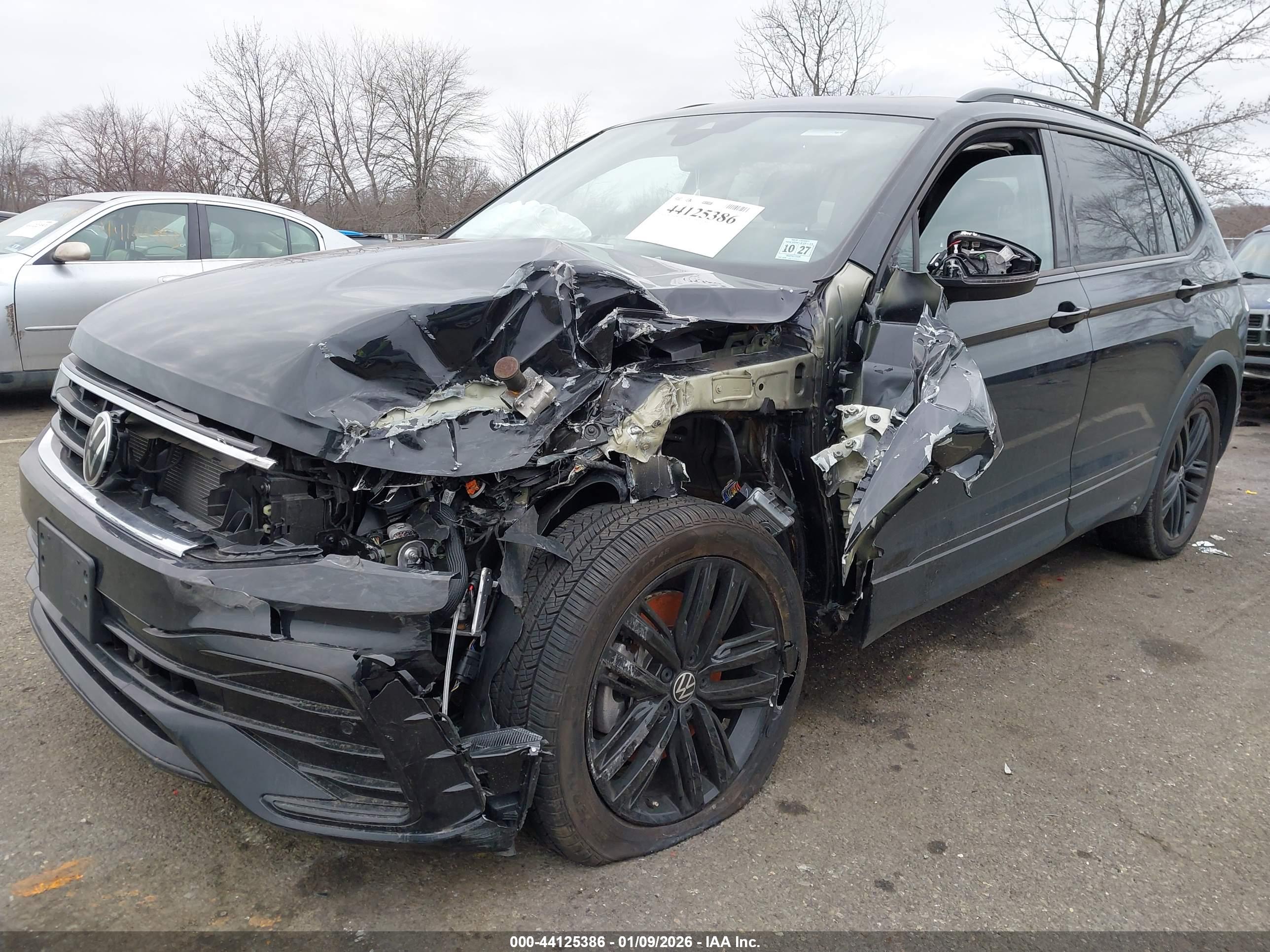 VOLKSWAGEN TIGUAN image 2