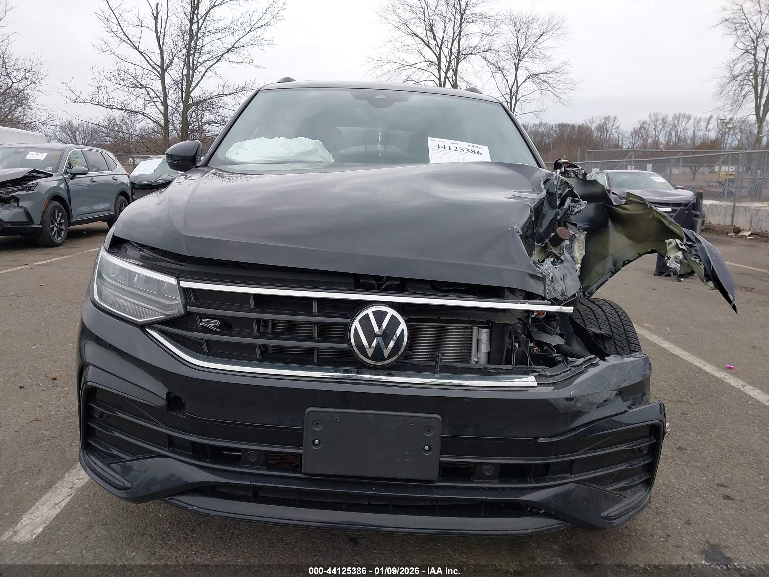 VOLKSWAGEN TIGUAN image 6