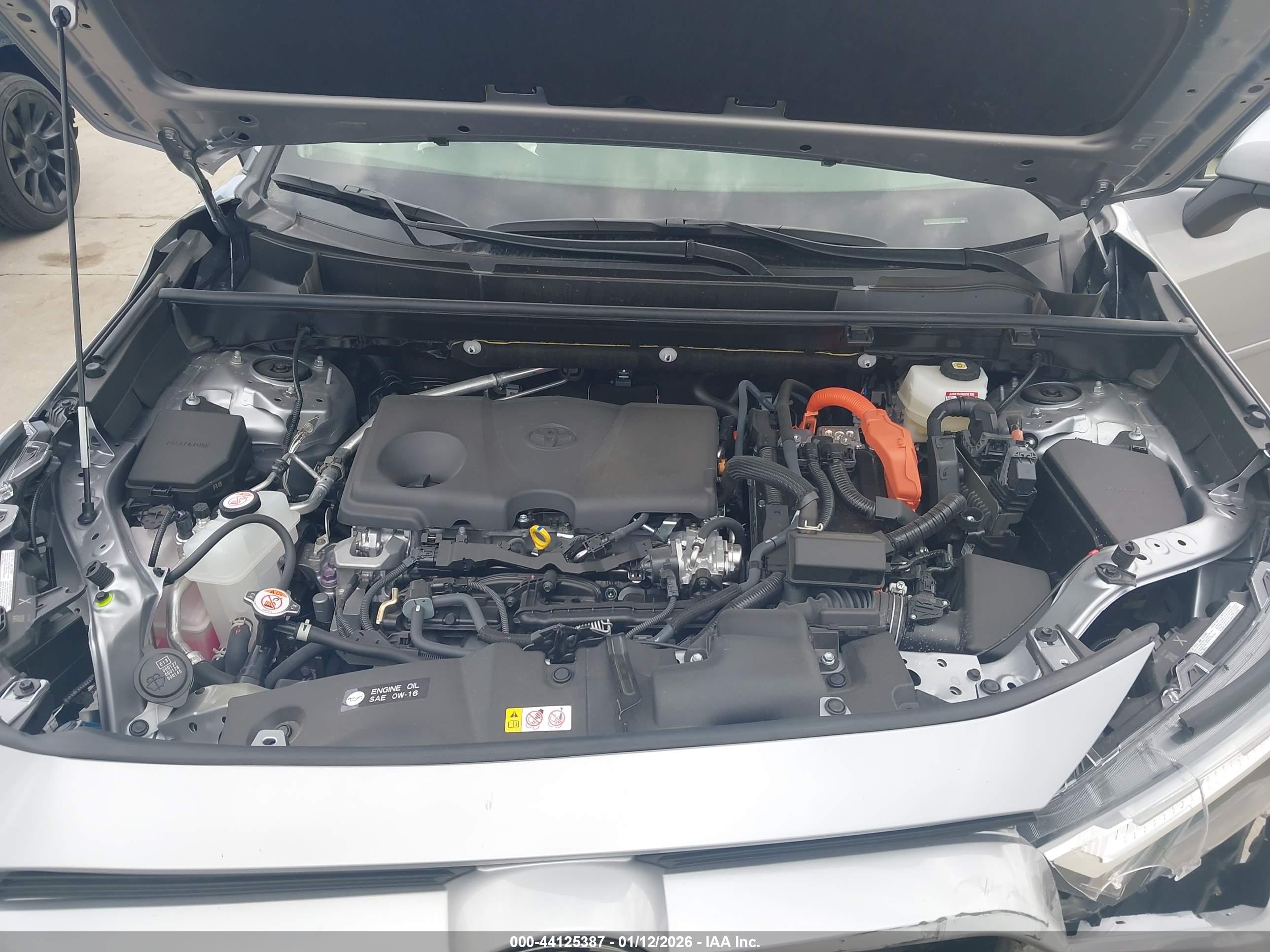 TOYOTA RAV4 image 10