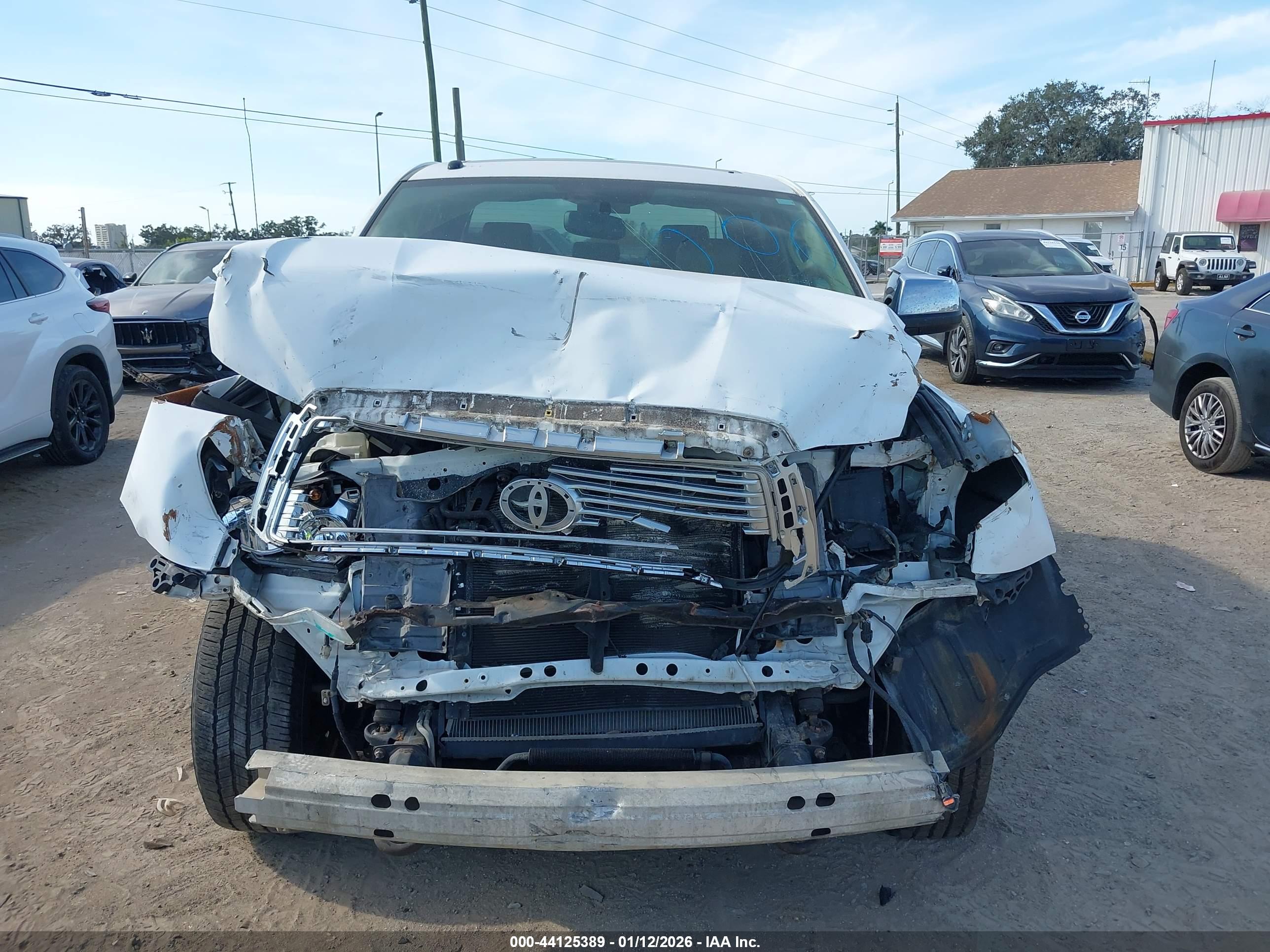 TOYOTA TUNDRA image 6