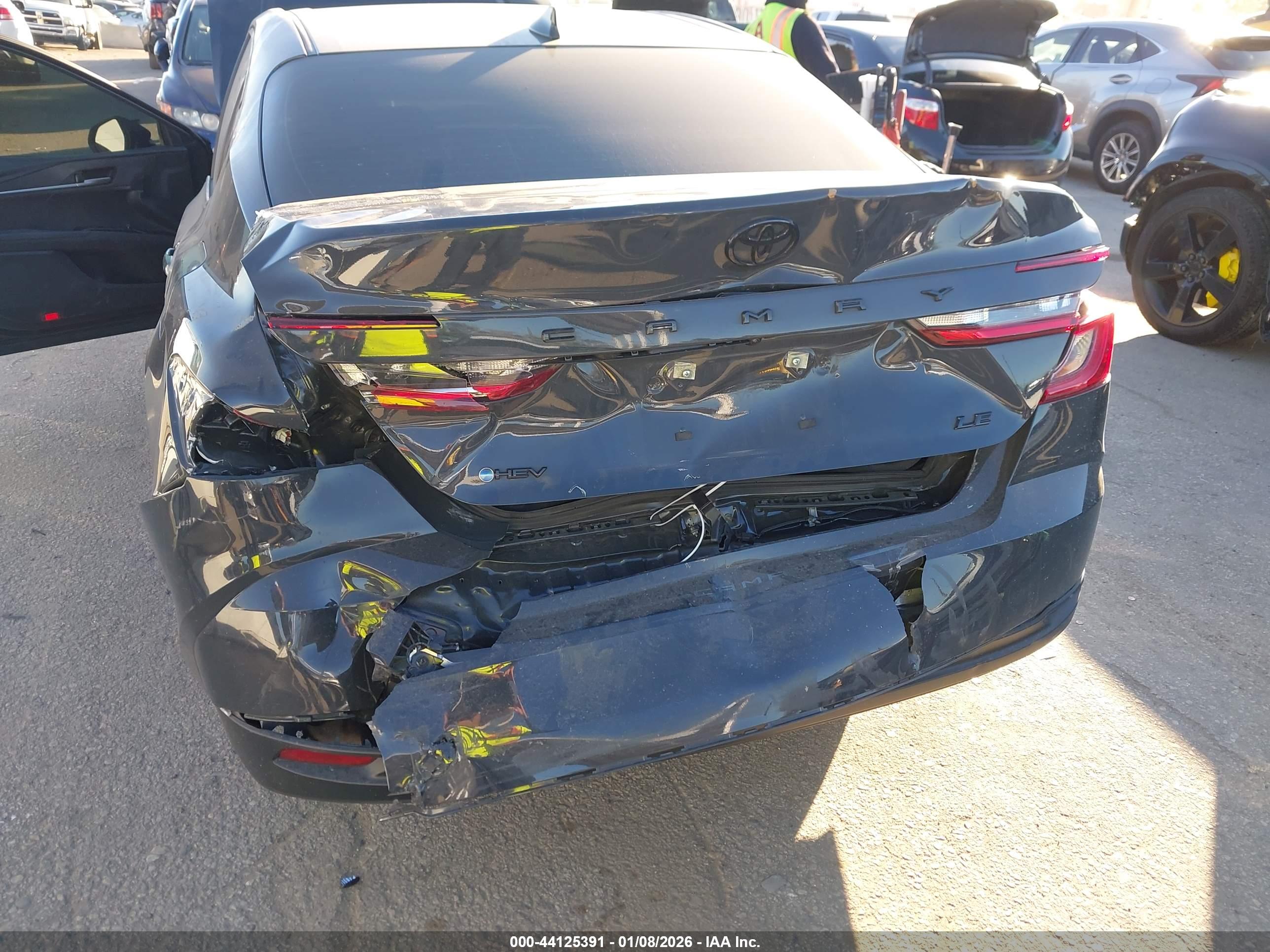 TOYOTA CAMRY image 6