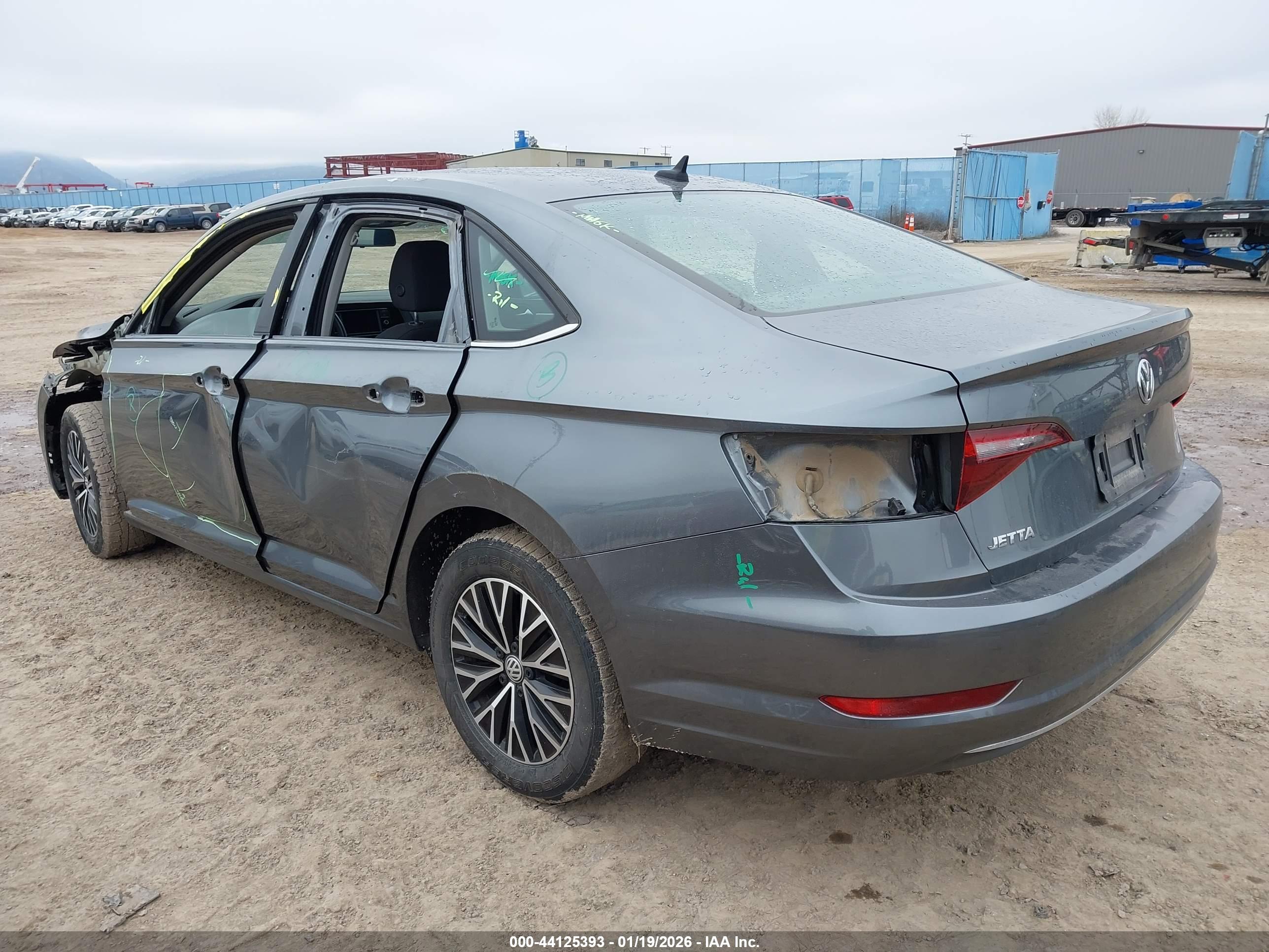 VOLKSWAGEN JETTA image 3