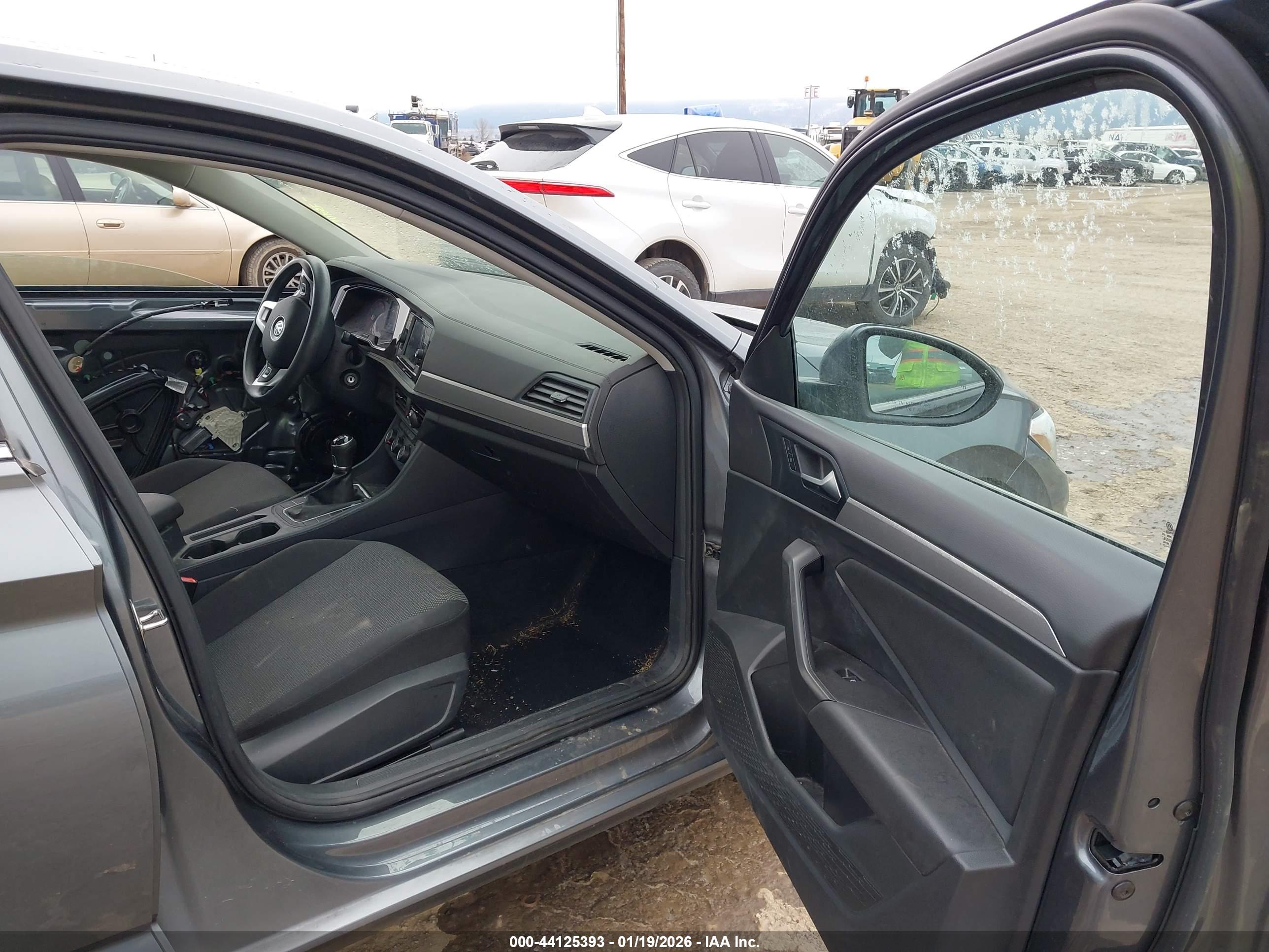 VOLKSWAGEN JETTA image 5