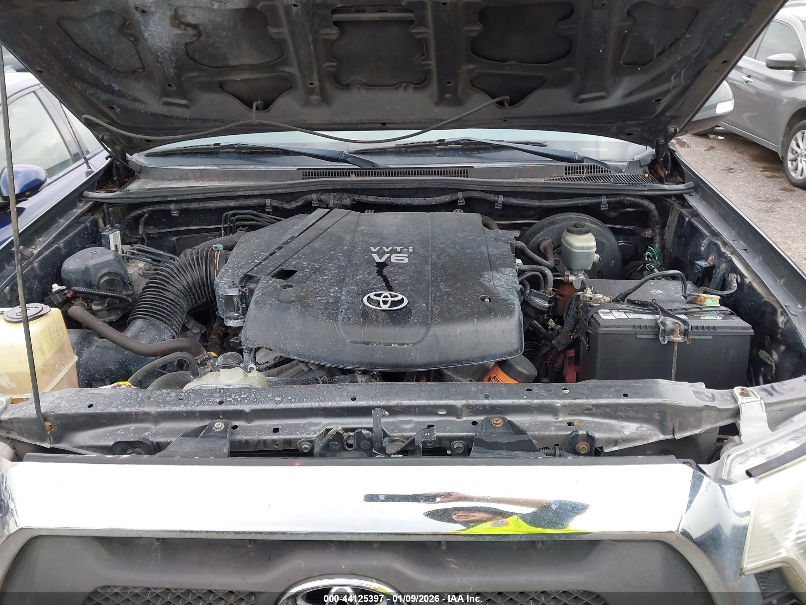 TOYOTA TACOMA image 10
