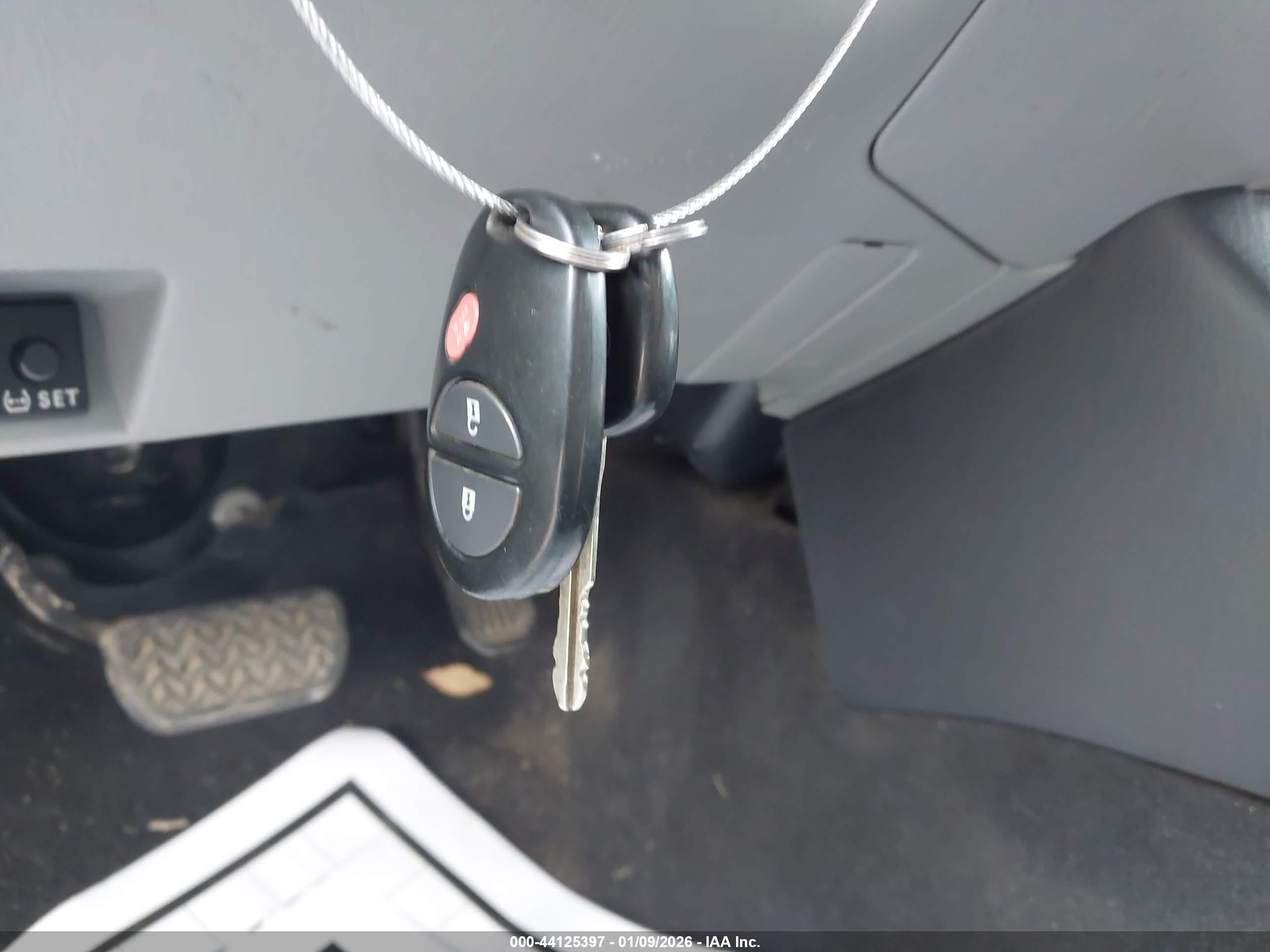 TOYOTA TACOMA image 11