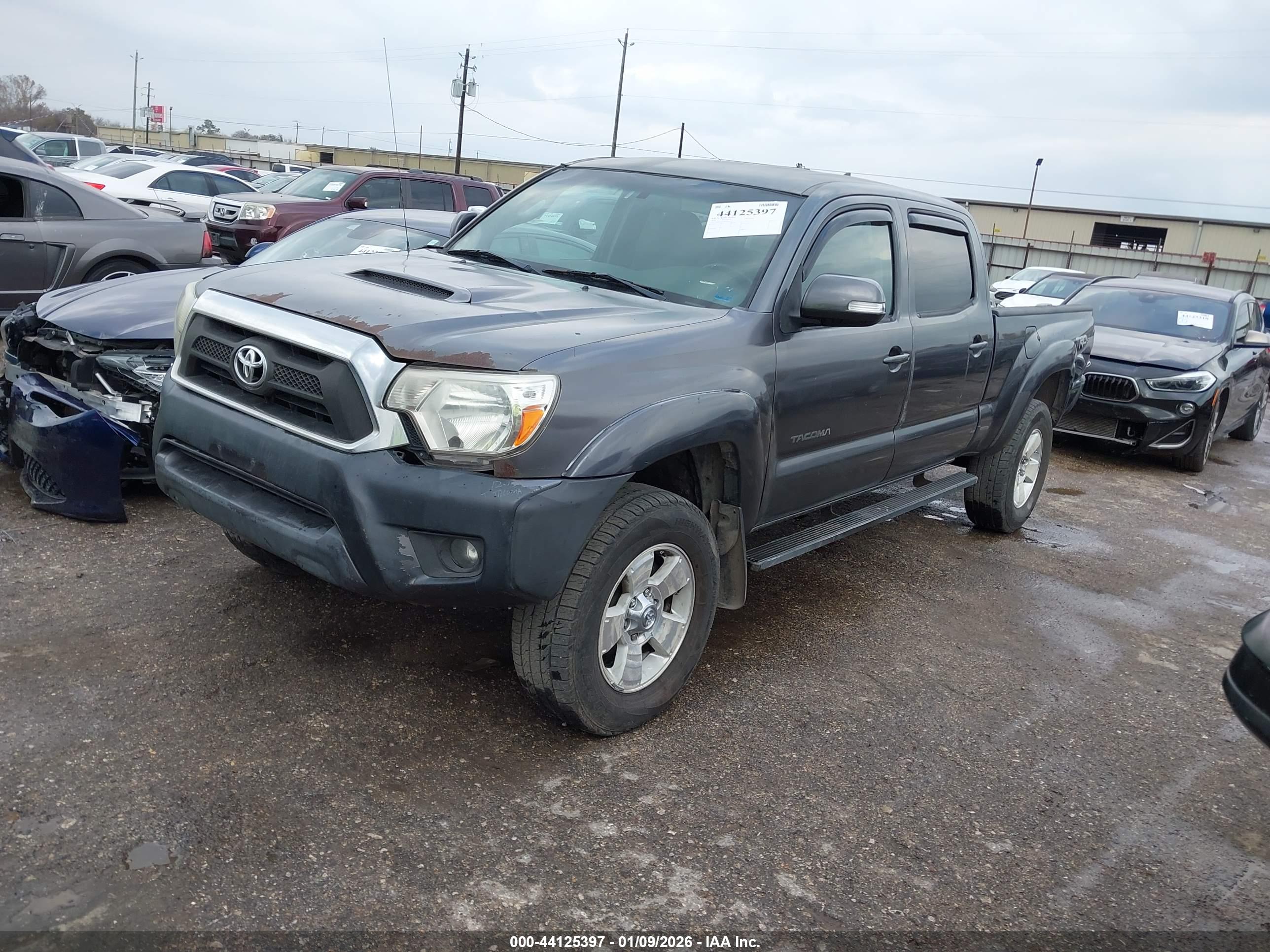 TOYOTA TACOMA image 2