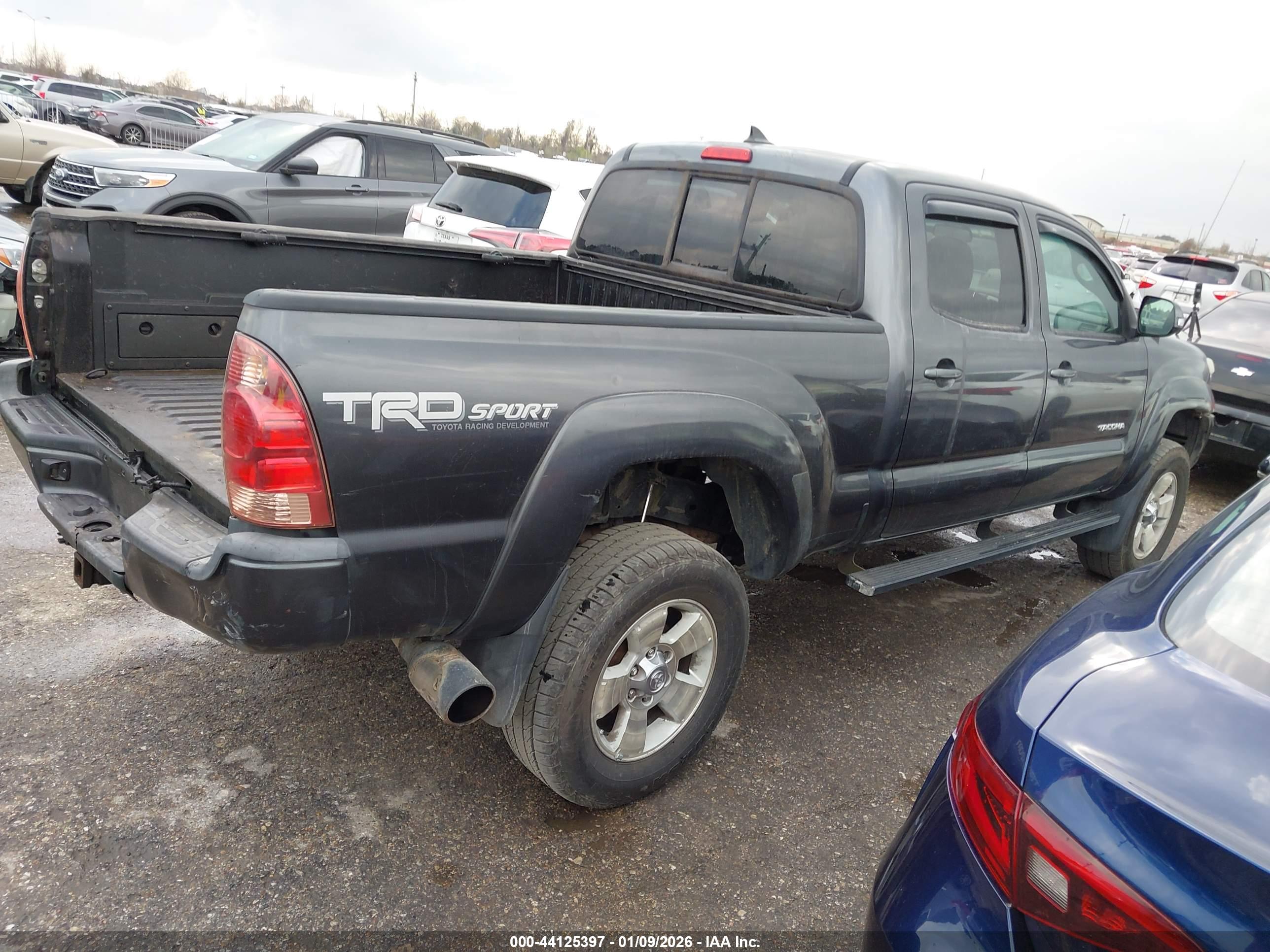 TOYOTA TACOMA image 4