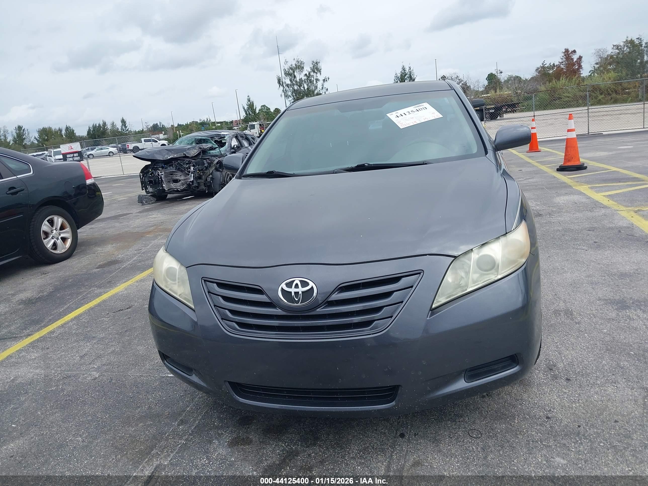 TOYOTA CAMRY image 6