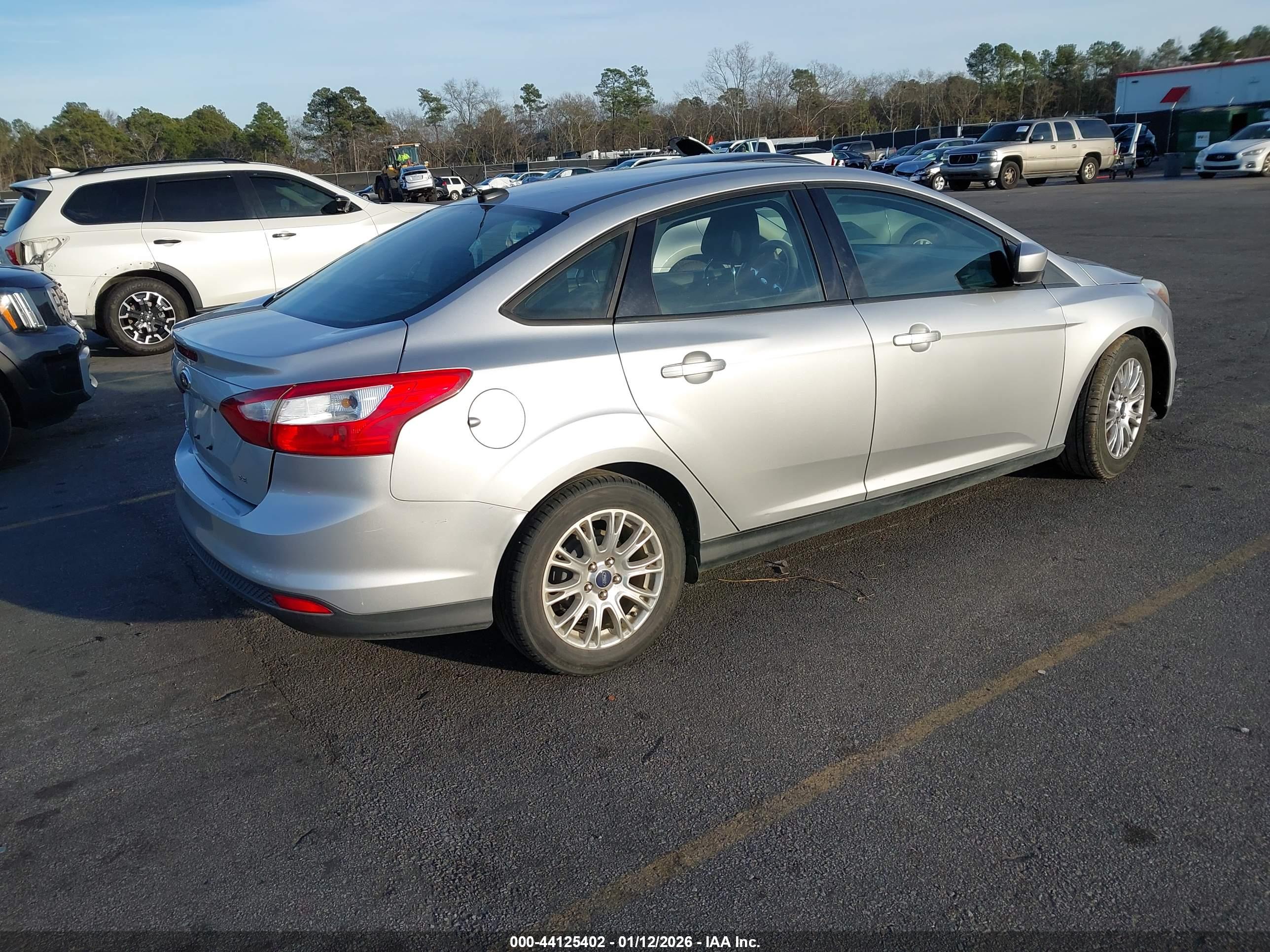 FORD FOCUS image 4