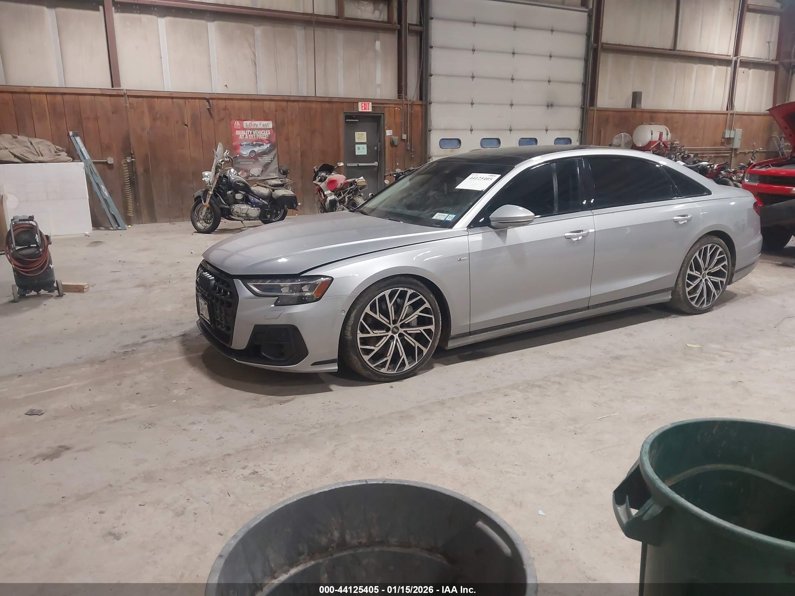 AUDI A8 image 2