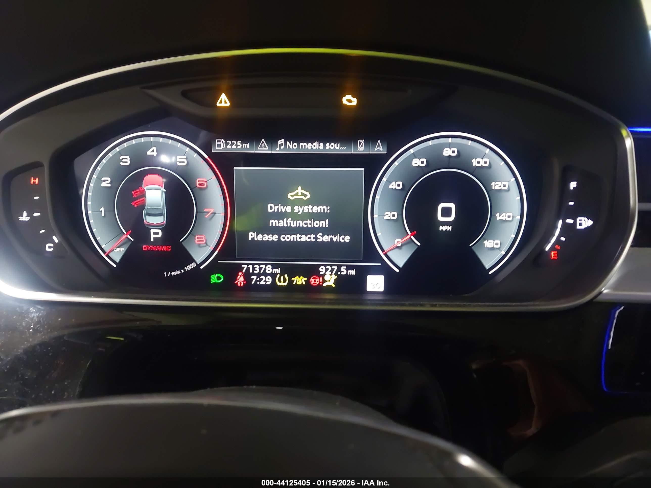 AUDI A8 image 7