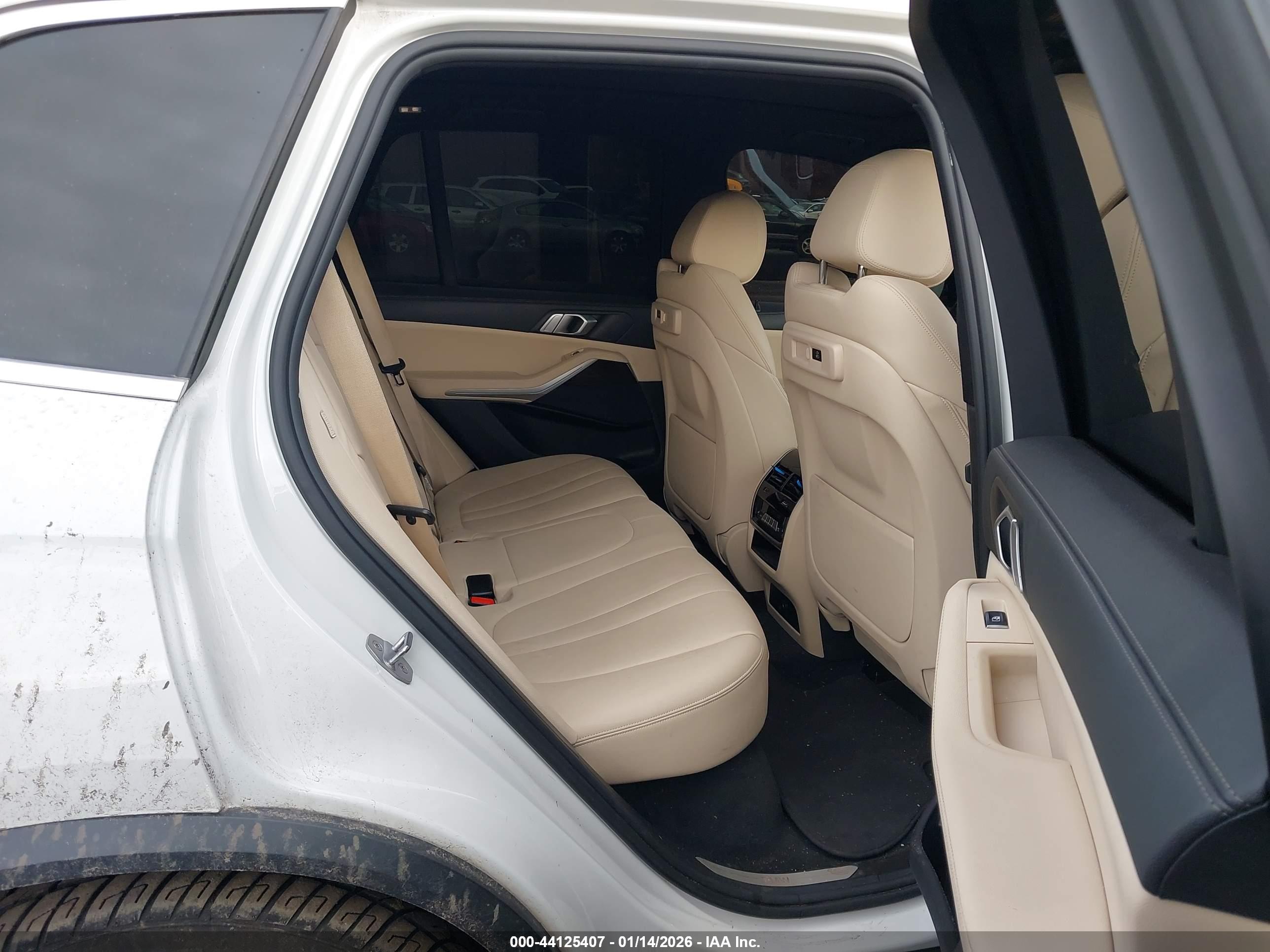 BMW X5 image 8