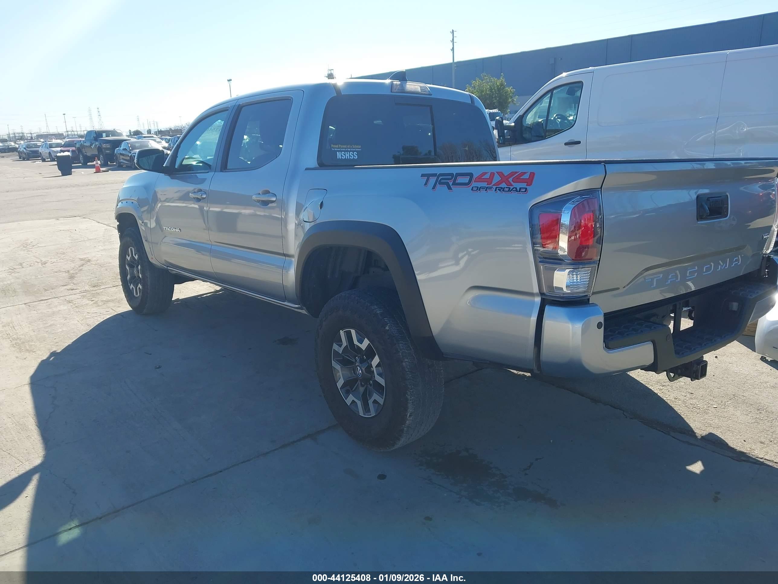 TOYOTA TACOMA image 3