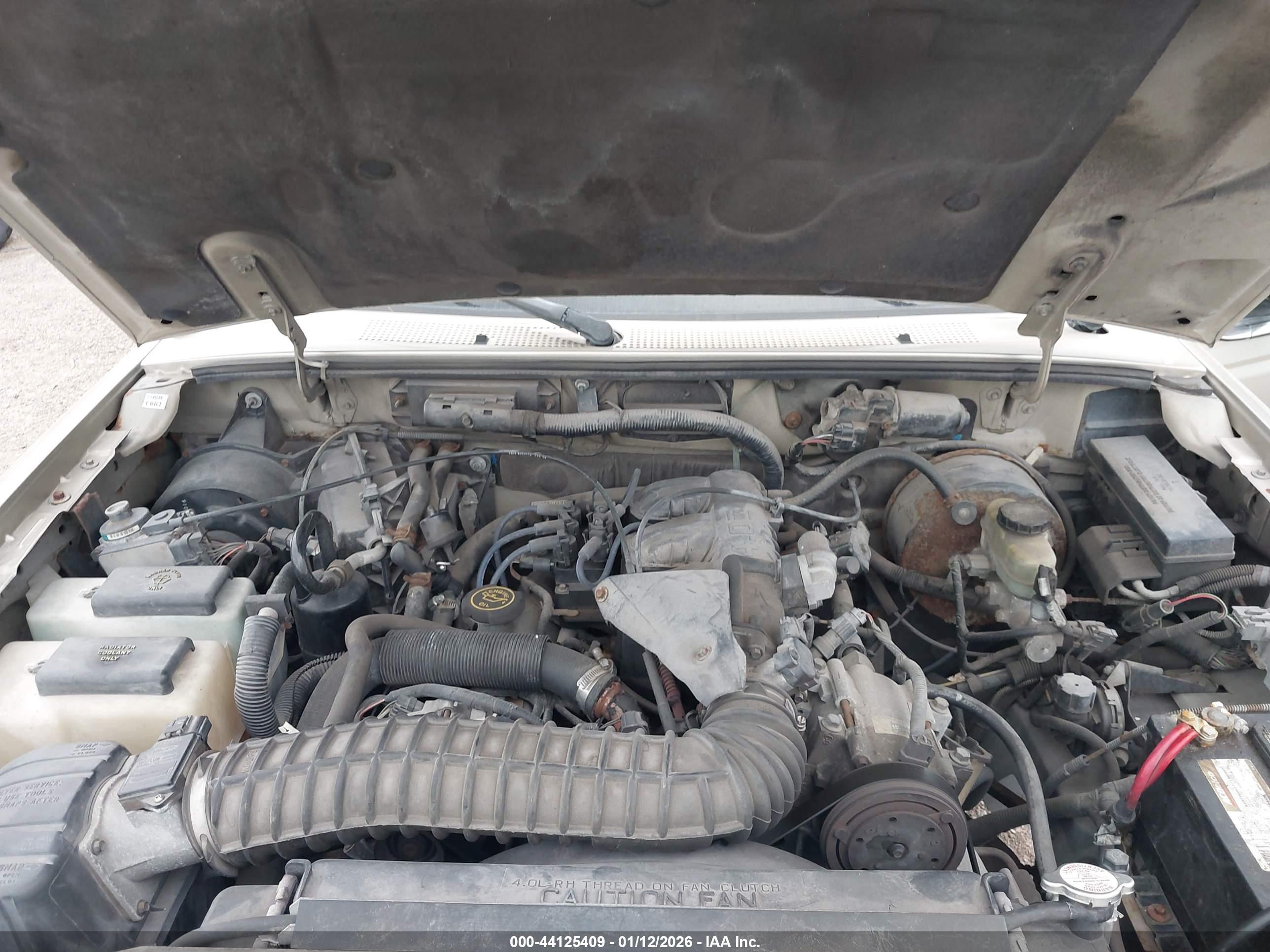 MAZDA B4000 image 10