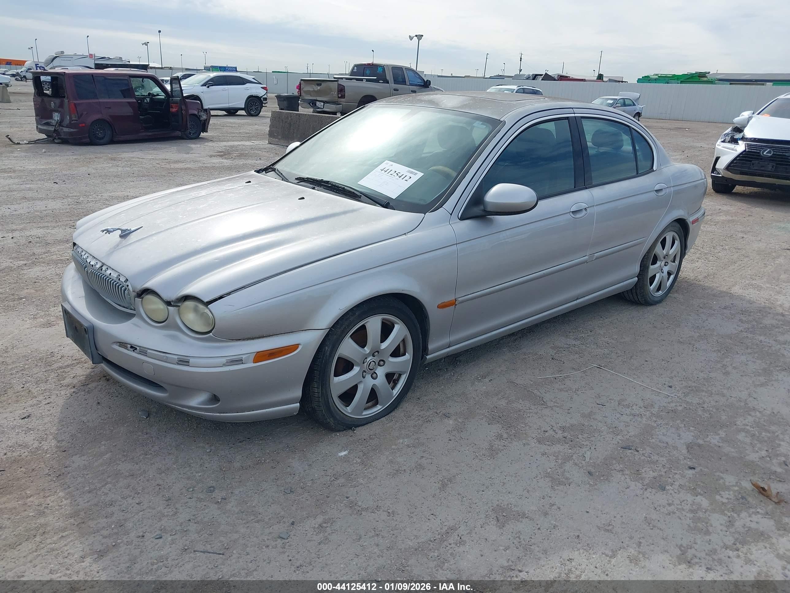 JAGUAR X-TYPE image 2