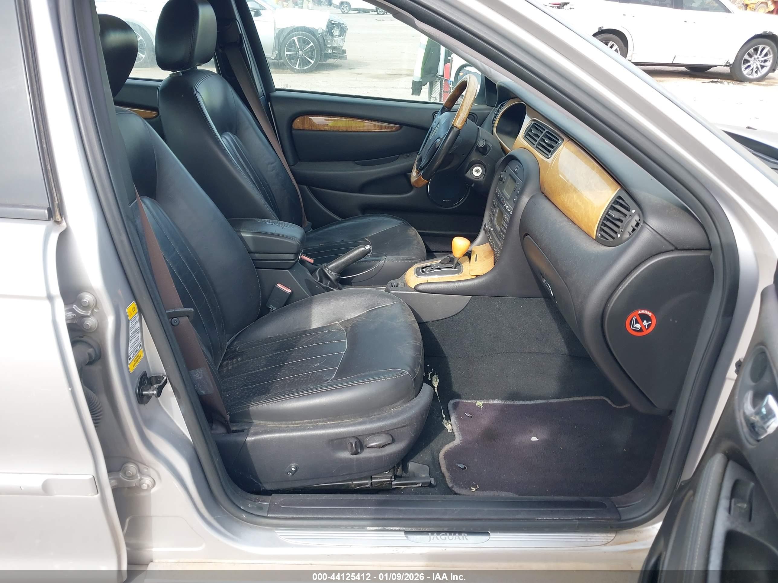 JAGUAR X-TYPE image 5
